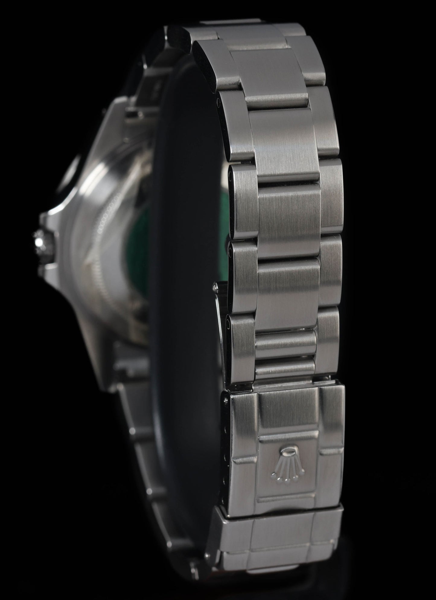 Pre-owned vintage Rolex Explorer II Polar 40MM 16570 2000 Box & Papers | Crown Vintage Watches