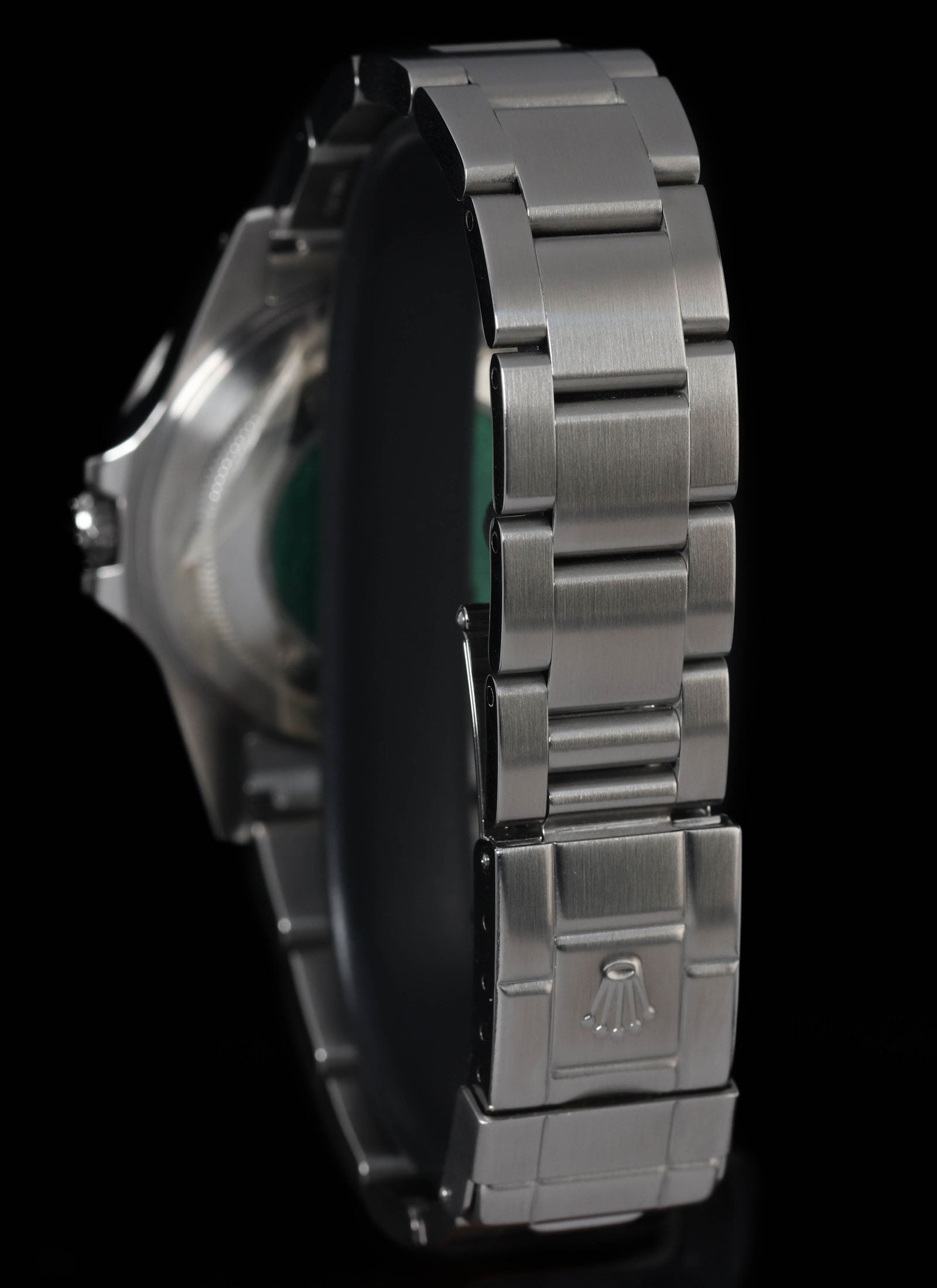 Pre-owned vintage Rolex Explorer II Polar 40MM 16570 2000 Box & Papers | Crown Vintage Watches