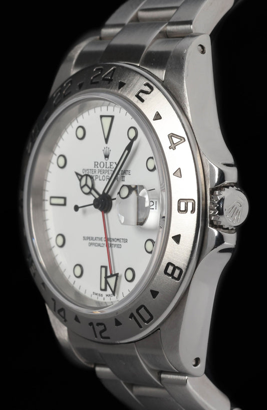 Pre-owned vintage Rolex Explorer II 16570 'Polar'2 40MM 2002  | Crown Vintage Watches