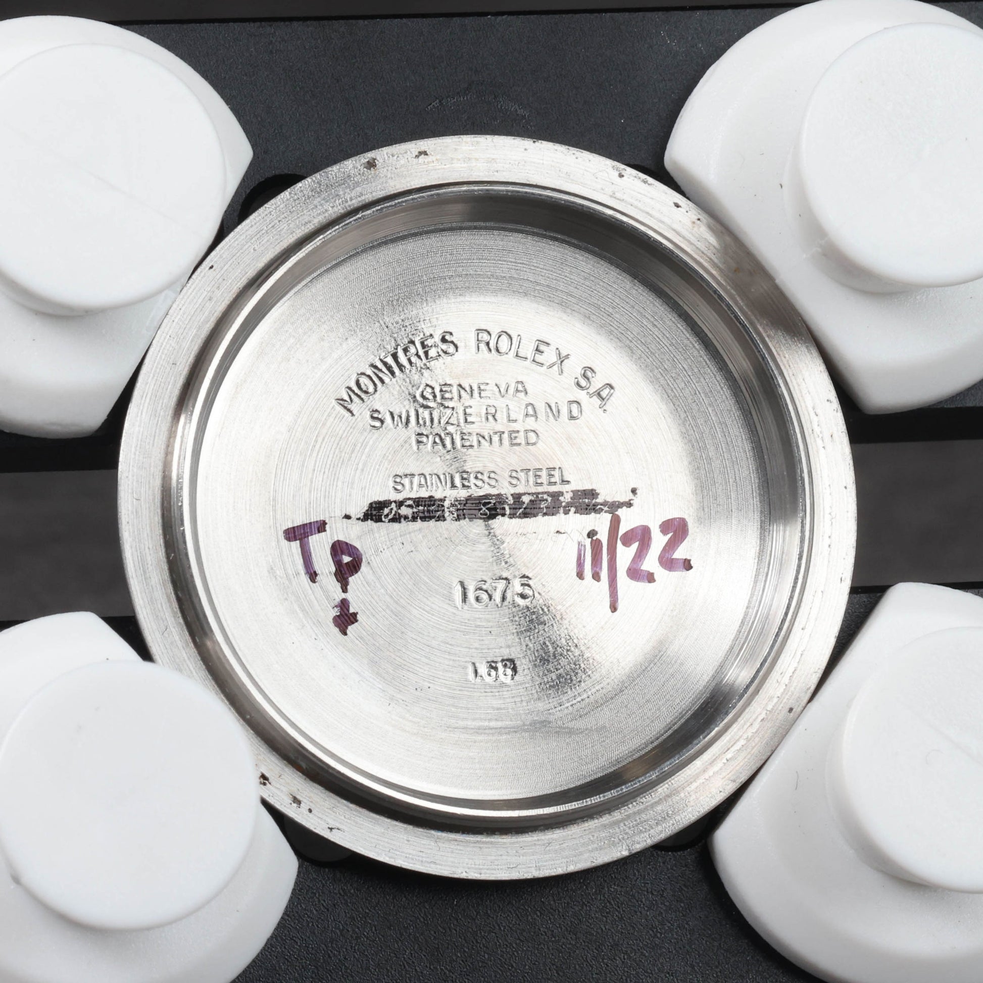Pre-owned vintage Rolex GMT Master 1675/3 'Root Beer' 40mm 1969 | Crown Vintage Watches