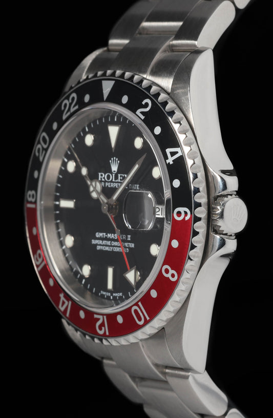 Pre-owned vintage Rolex GMT Master II 16710 'Coke' 40MM 2004 | Crown Vintage Watches