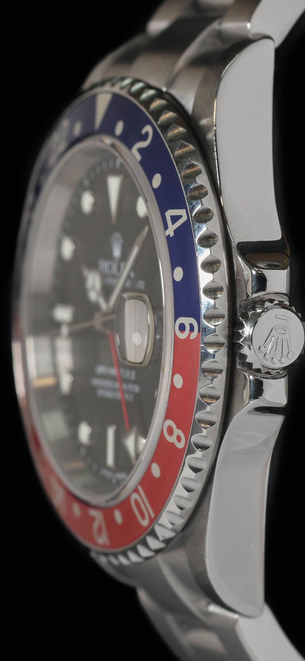 Pre-owned vintage Rolex GMT Master II 16710 'Pepsi' 40MM 2004 Box & Papers | Crown Vintage Watches