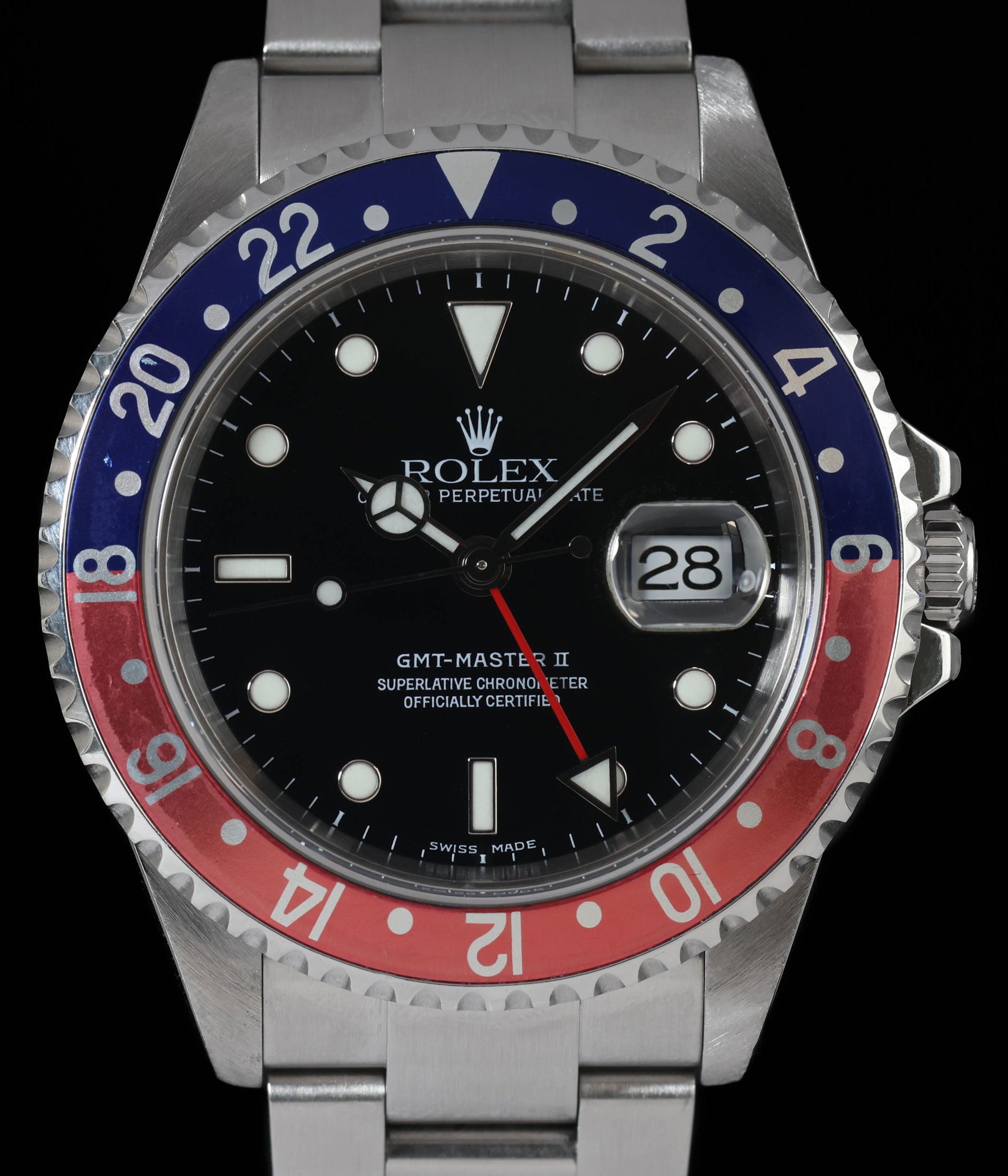 Pre-owned vintage Rolex GMT Master II 16710 'Pepsi' 40MM 2004 Box & Papers | Crown Vintage Watches