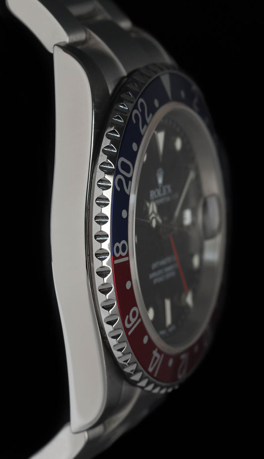 Pre-owned vintage Rolex GMT Master II 16710 T 40mm 'Pepsi' 2003 | Crown Vintage Watches