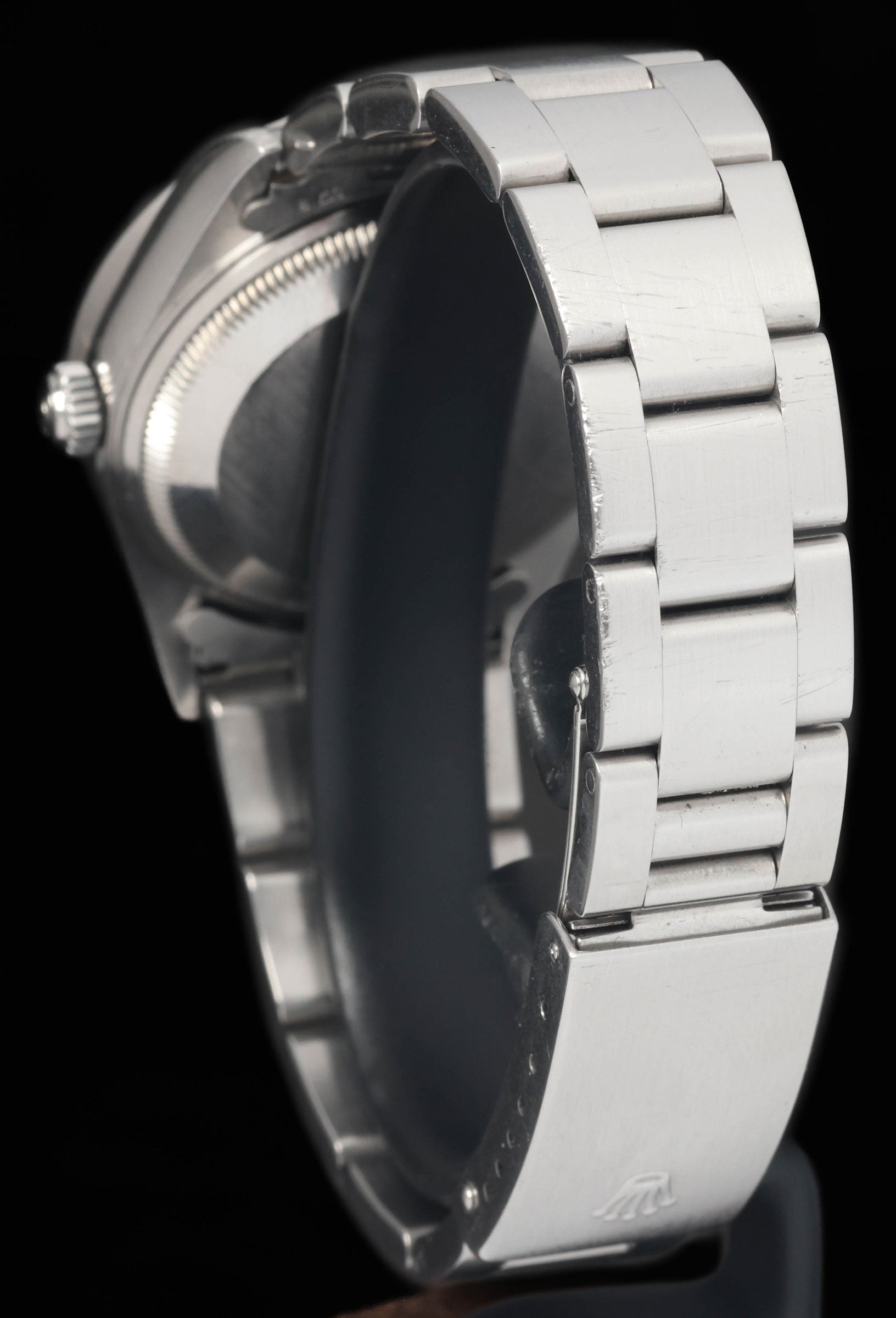 Preowned vintage Rolex Oyster Perpetual Date 15210 Blue Dial 34MM 1990s | Crown Vintage Watches