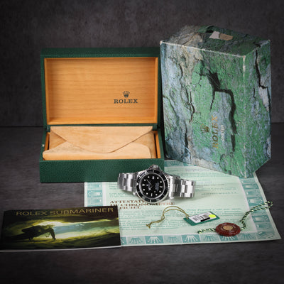 Preowned vintage Rolex Sea Dweller 40MM 'SD4K' 16600 2001 Box & Papers | Crown Vintage Watches