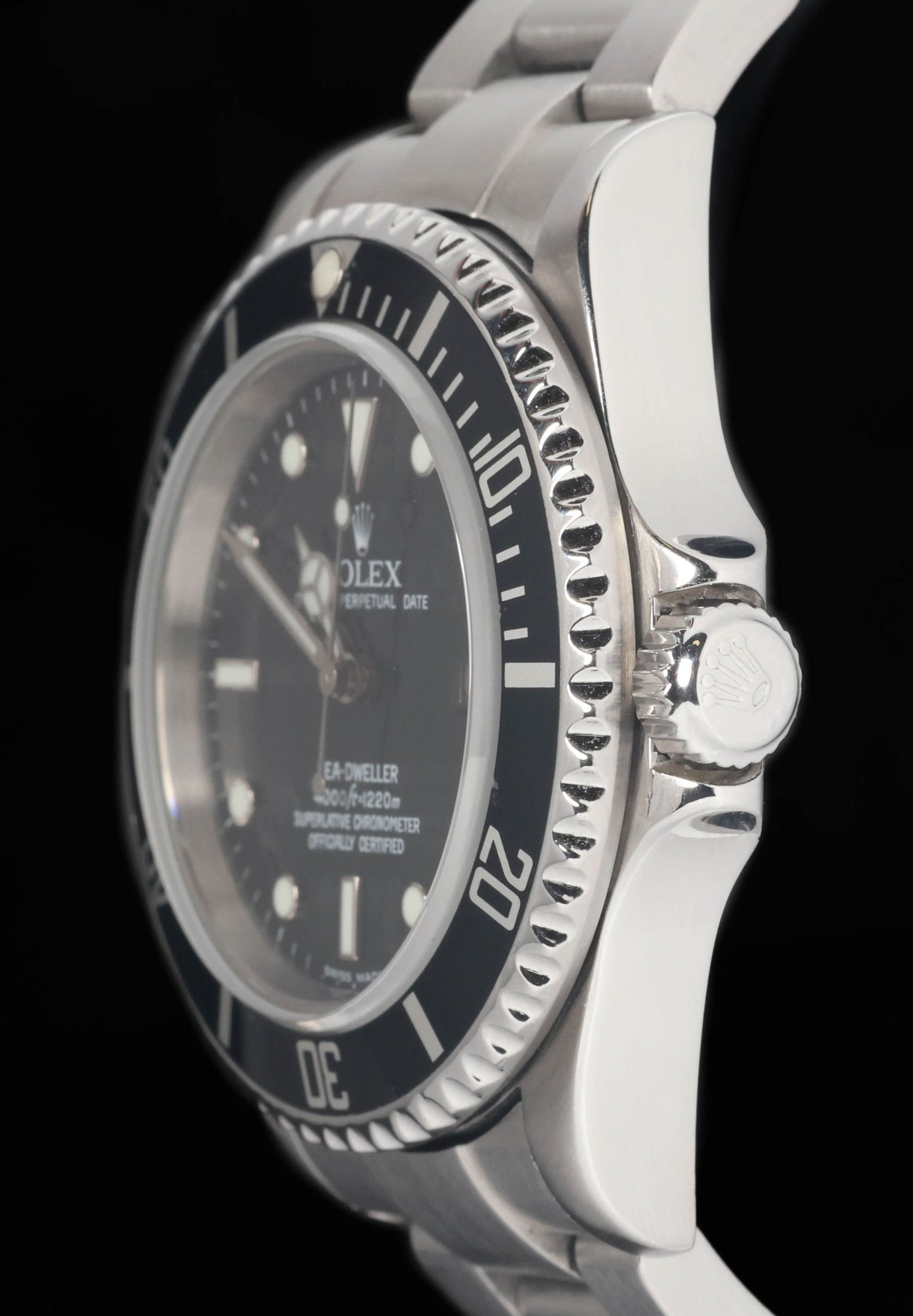 Preowned vintage Rolex Sea Dweller 40MM 'SD4K' 16600 2004 Box & Papers | Crown Vintage Watches