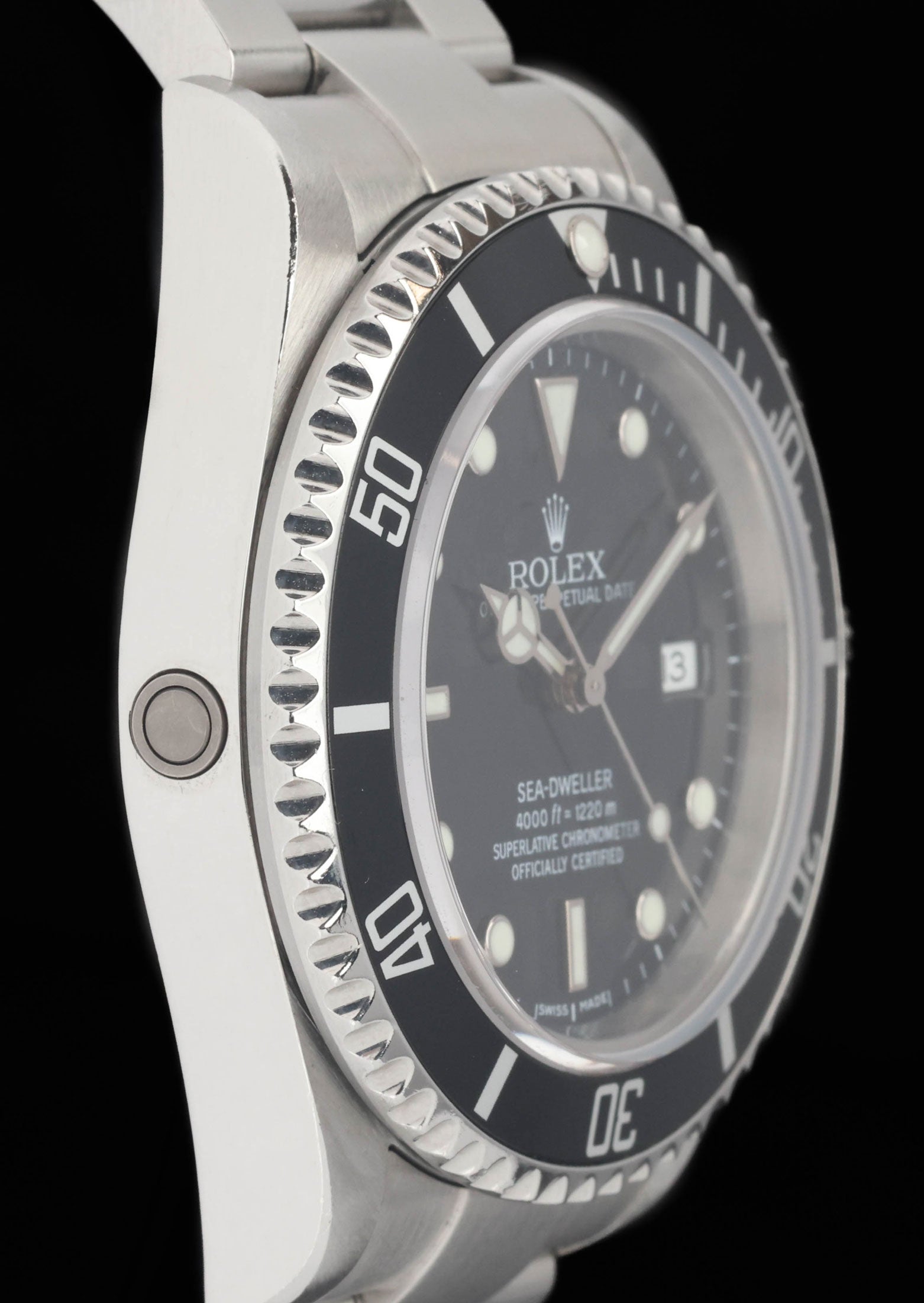 Preowned vintage Rolex Sea Dweller 40MM 'Swiss Made' 16600 2004 Box & Papers | Crown Vintage Watches