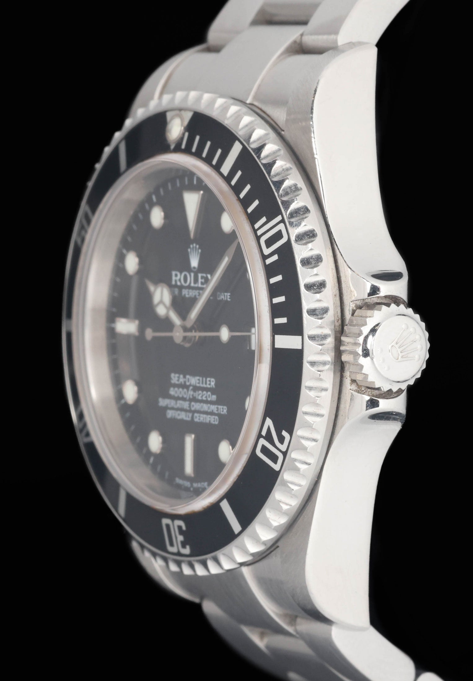 Preowned vintage Rolex Sea Dweller 40MM 'Swiss Made' 16600 2005 Box & Papers | Crown Vintage Watches