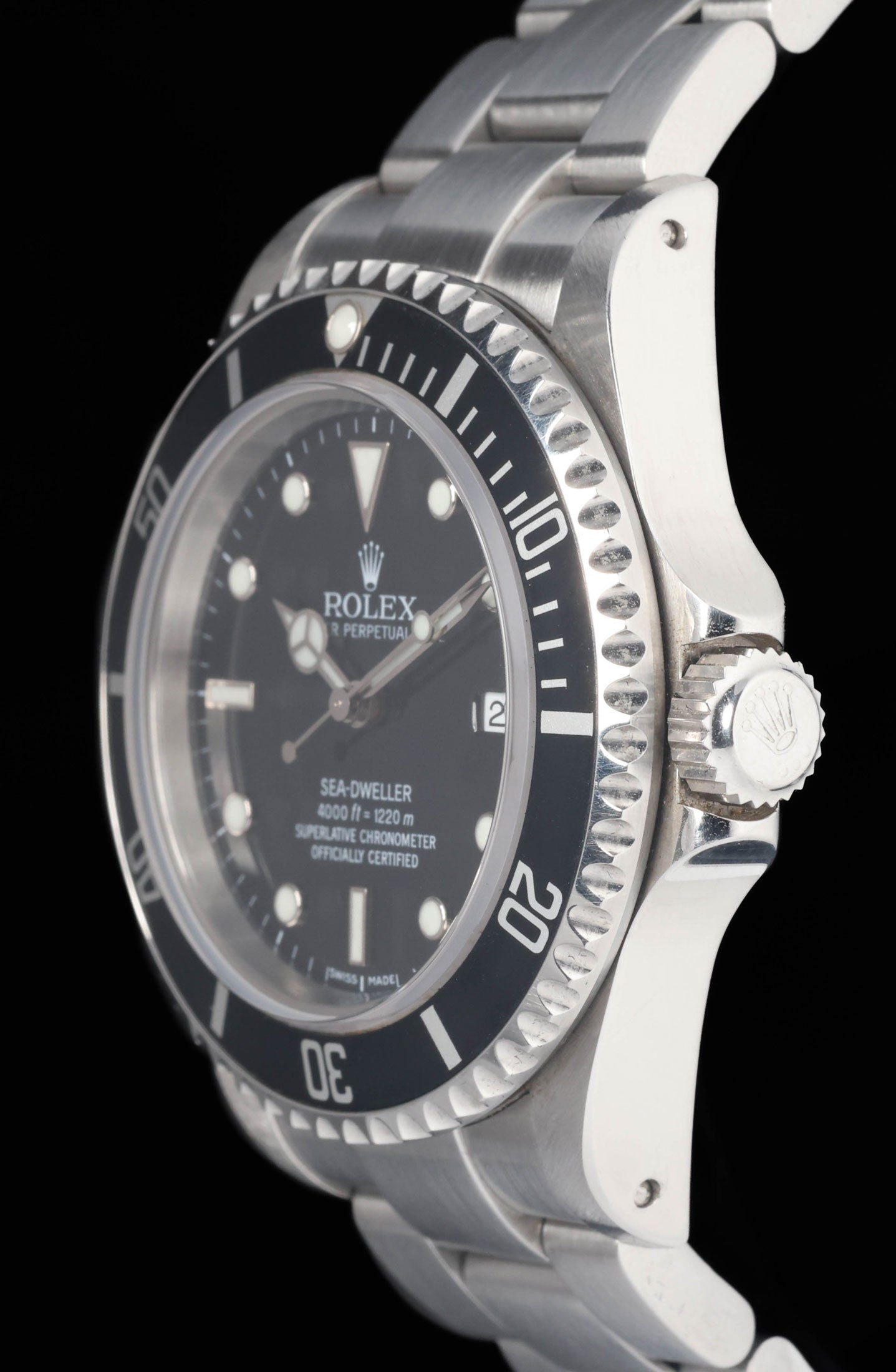 Preowned vintage Rolex Sea-Dweller 4K 16600 40MM 2001 Box & Papers | Crown Vintage Watches