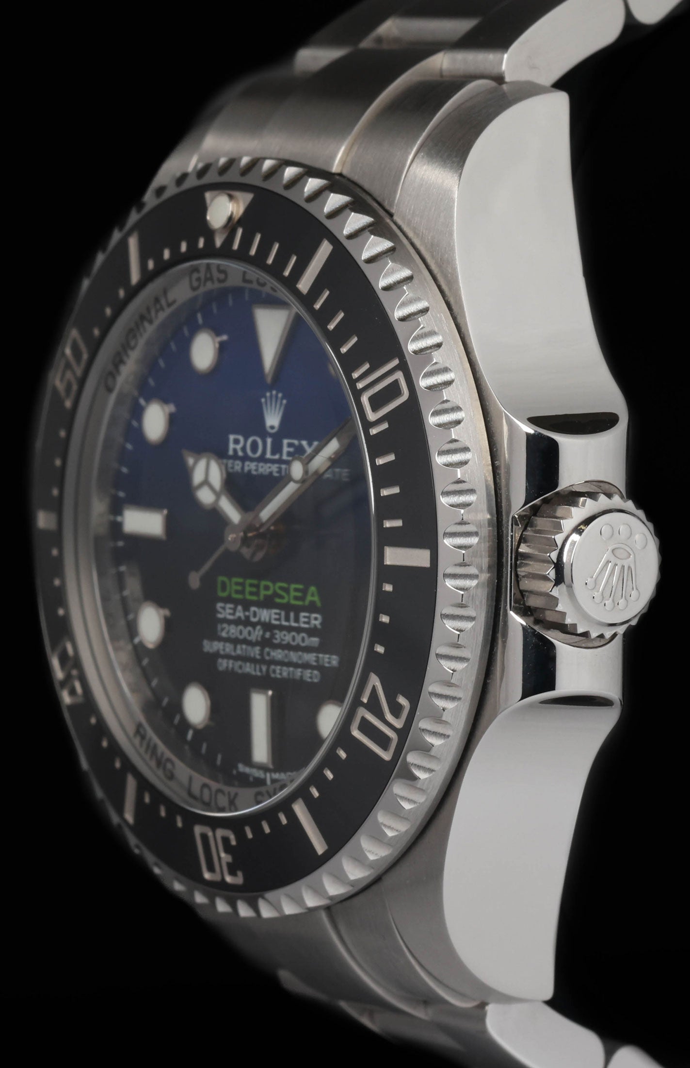 Pre-owned vintage Rolex Sea Dweller Deep Sea 116660 'James Cameron' 44MM 2014 | Crown Vintage Watches