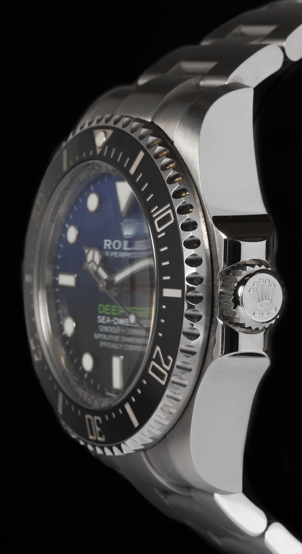 Pre-owned vintage Rolex Sea Dweller Deep Sea 126660 James Cameron 44mm 2019 Box and Papers | Crown Vintage Watches
