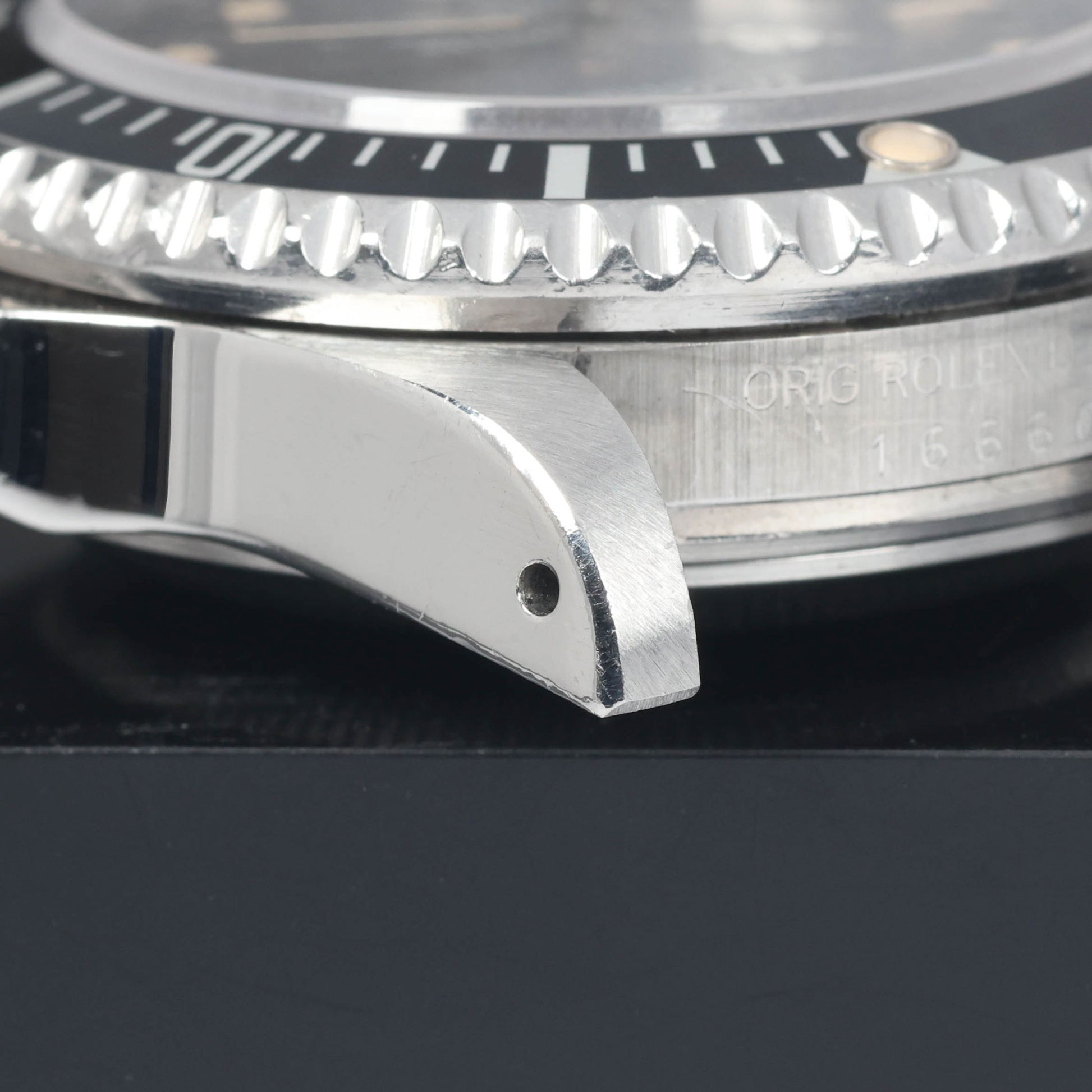 Preowned vintage Rolex Seadweller 16660 'Tropical' 40MM 1984 | Crown Vintage Watches
