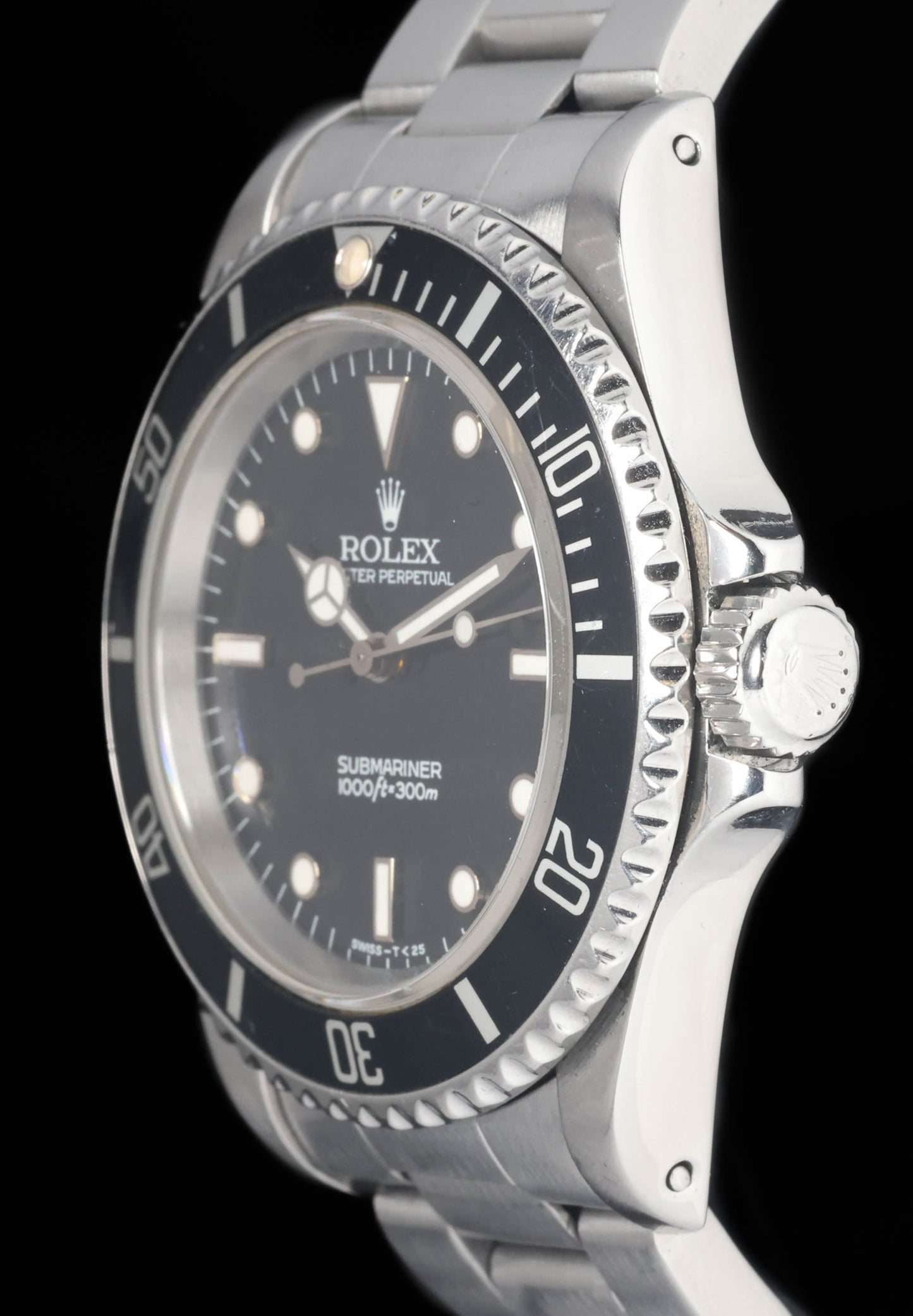 Preowned vintage Rolex Submariner 14060 40mm 1996 | Crown Vintage Watches