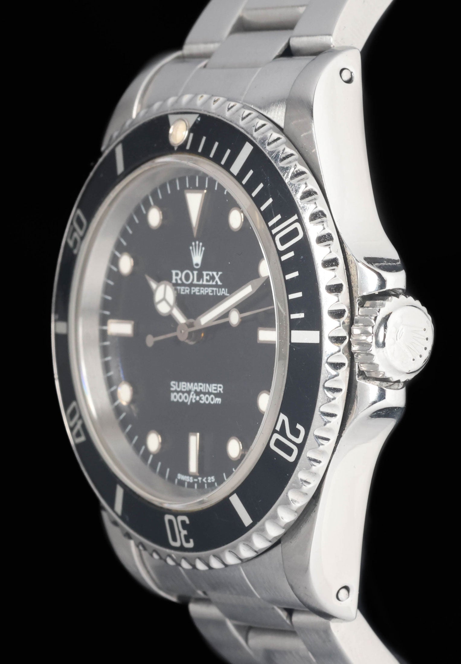 Preowned vintage Rolex Submariner 14060 40mm 1996 | Crown Vintage Watches