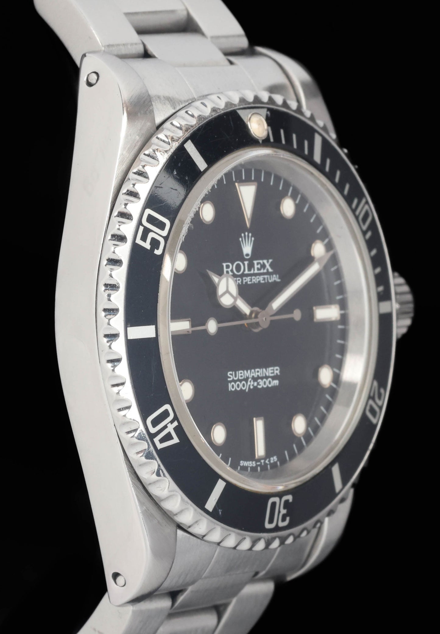 Preowned vintage Rolex Submariner 14060 40mm 1996 | Crown Vintage Watches