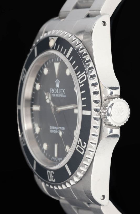 Preowned vintage Rolex Submariner 14060 40MM 1999 | Crown Vintage Watches