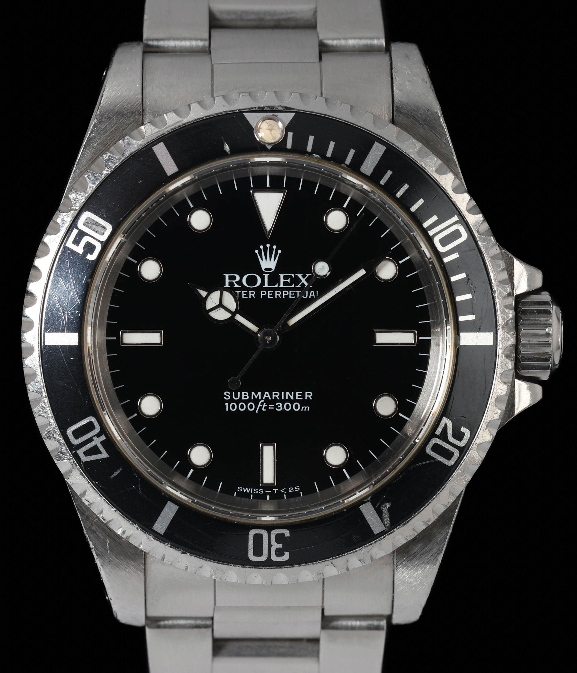 Pre-owned vintage Rolex Submariner 14060 40mm 1995 | Crown Vintage Watches