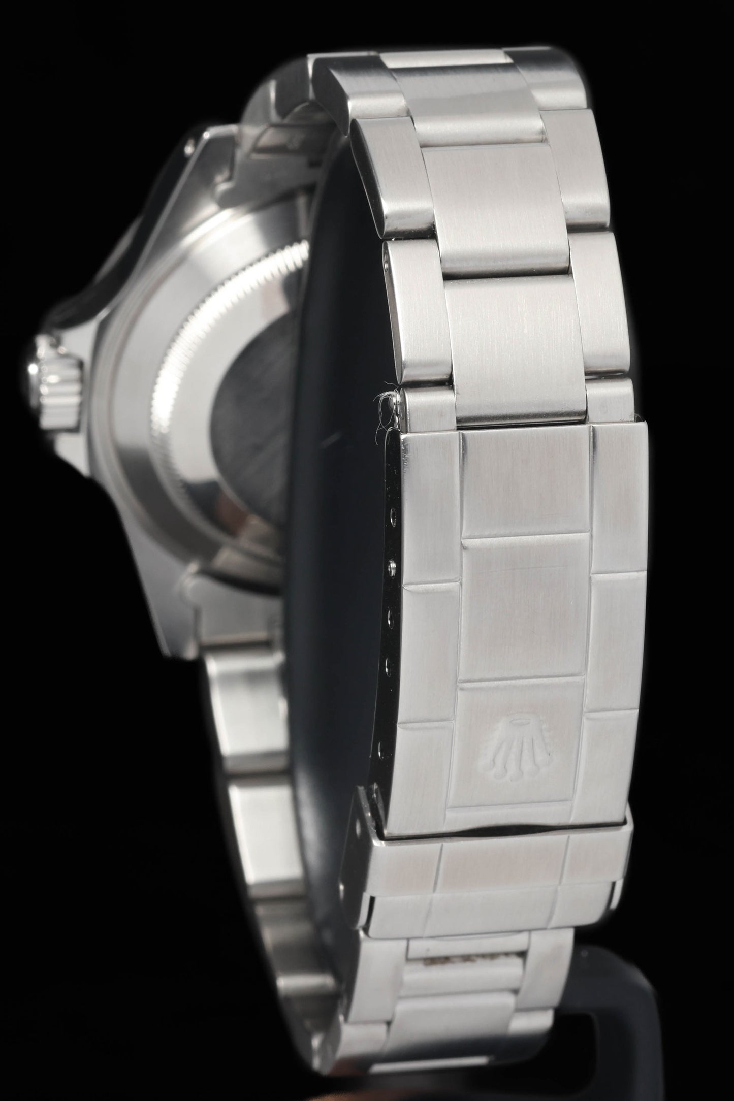 Preowned vintage Rolex Submariner 14060M 40MM 2000  | Crown Vintage Watches