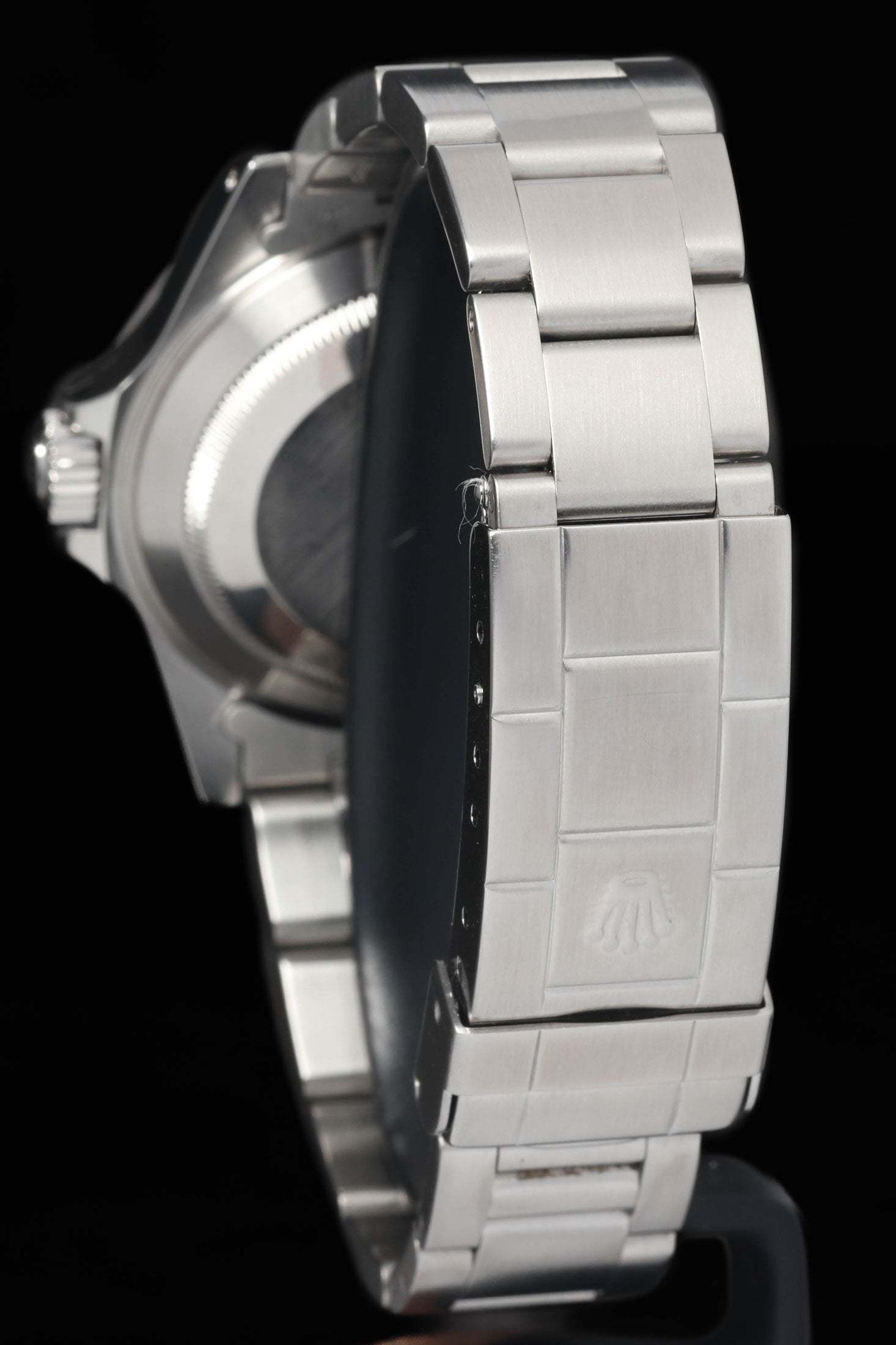 Preowned vintage Rolex Submariner 14060M 40MM 2000  | Crown Vintage Watches