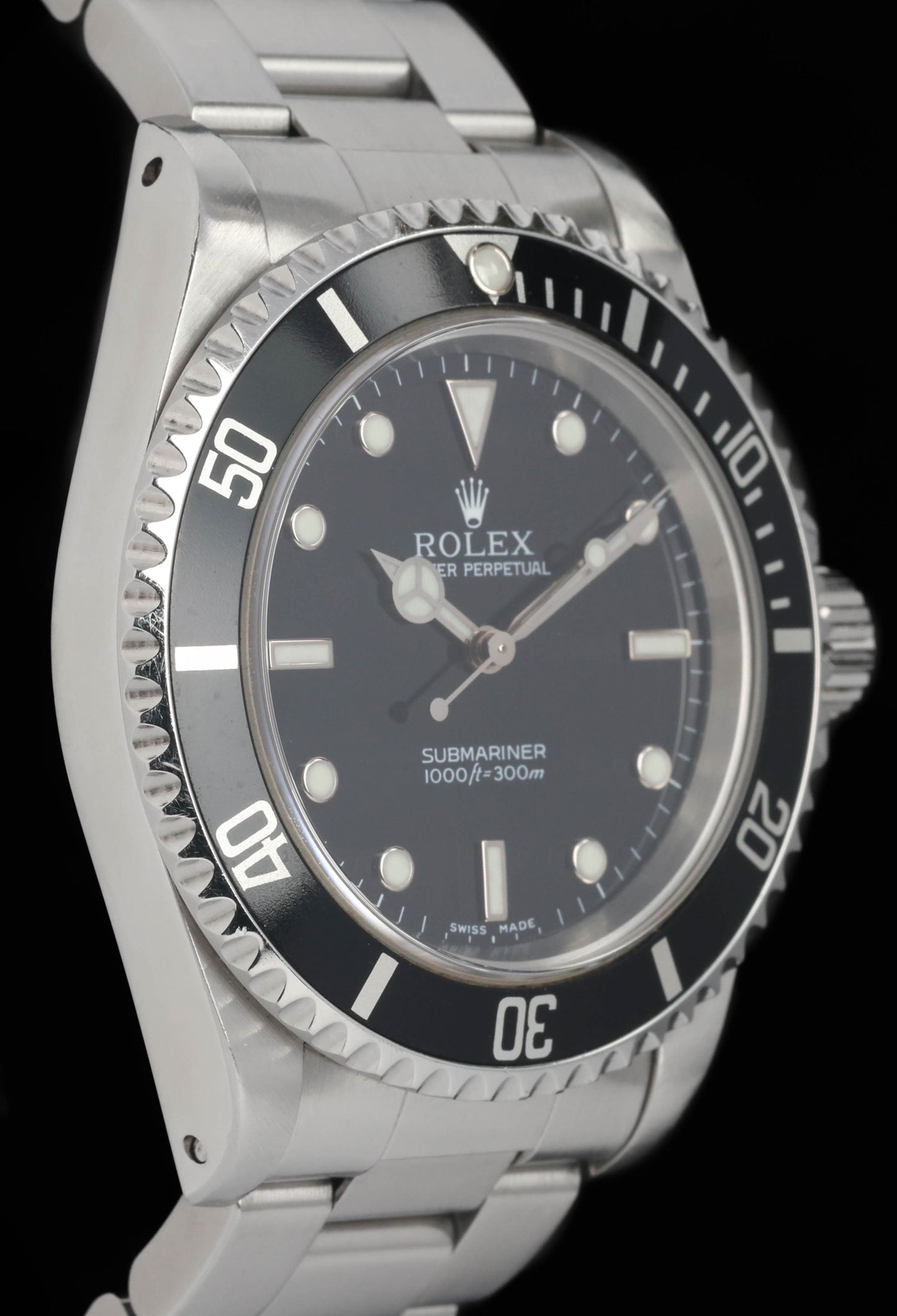 Preowned vintage Rolex Submariner 14060M 40MM 2000 | Crown Vintage Watches