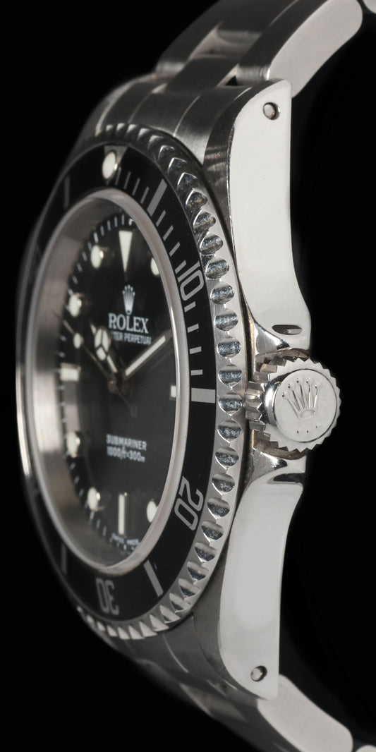 Pre-owned vintage Rolex Submariner 14060M 40MM 2004 | Full Set | Crown Vintage Watches