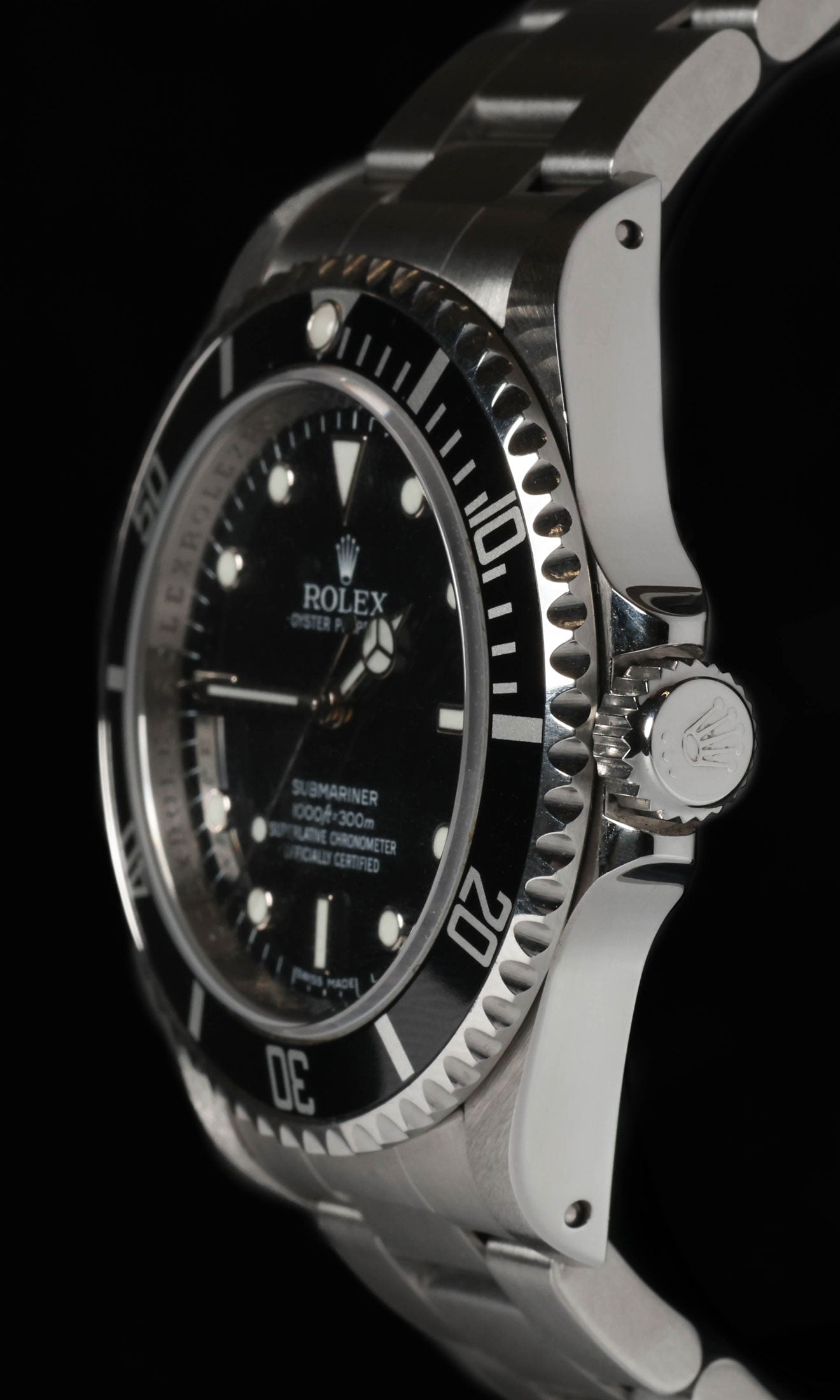 Pre-owned vintage Rolex Submariner 14060M 40MM 2007 | Box & Booklet | Crown Vintage Watches