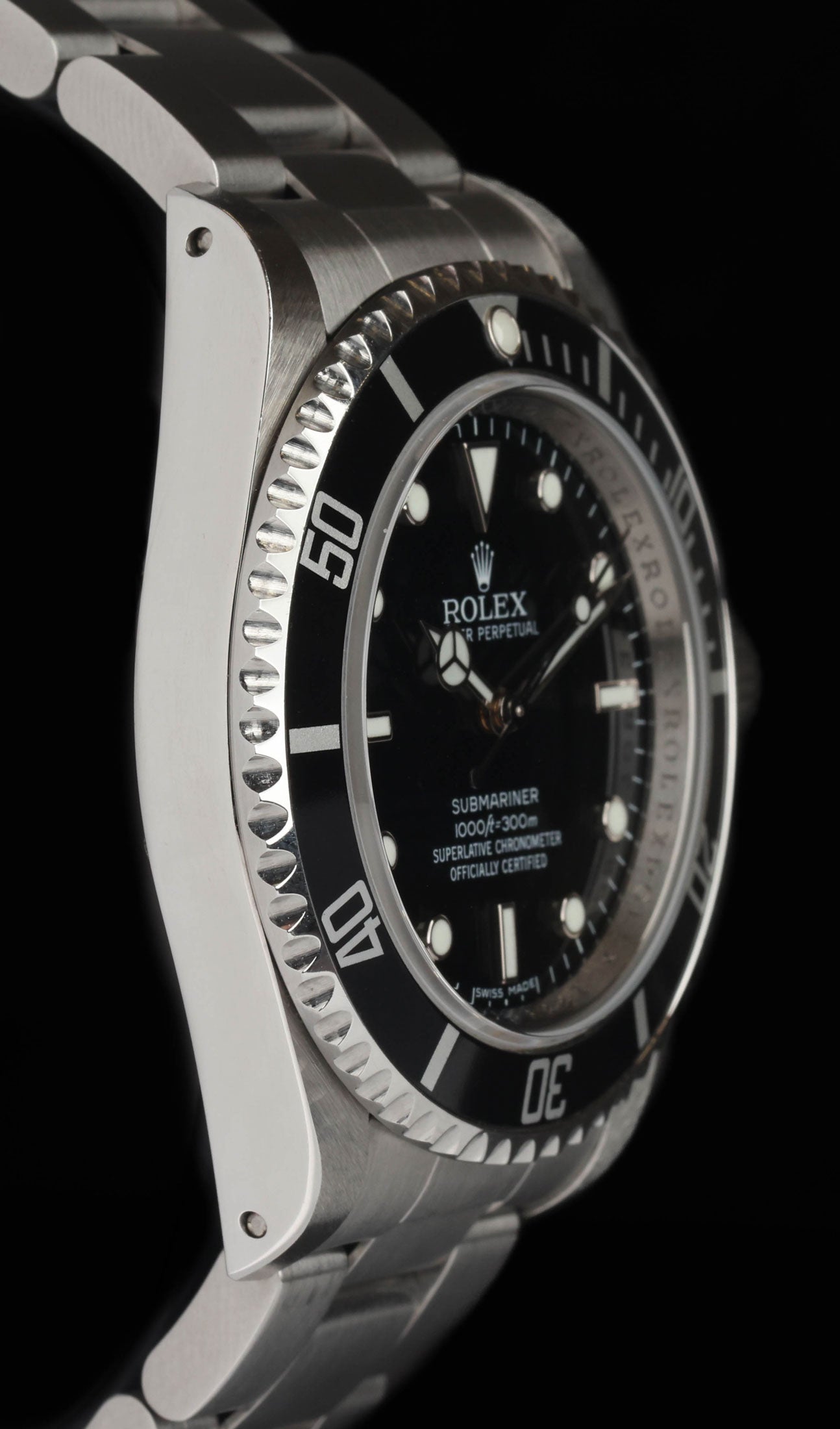 Pre-owned vintage Rolex Submariner 14060M 40MM 2007 | Box & Booklet | Crown Vintage Watches