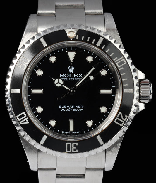 Pre-owned vintage Rolex Submariner 14060M 40mm 2005 | Crown Vintage Watches