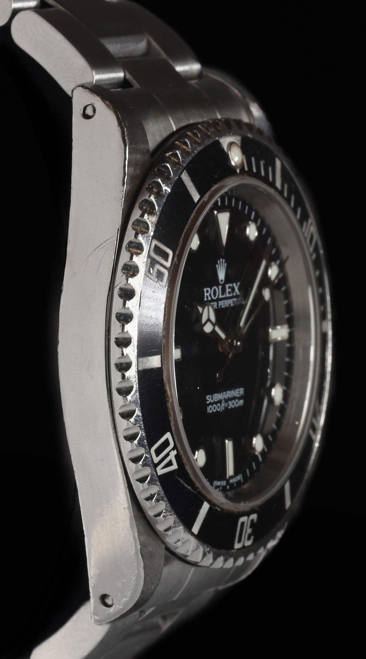 Pre-owned vintage Rolex Submariner 14060M 40mm 2005 | Crown Vintage Watches