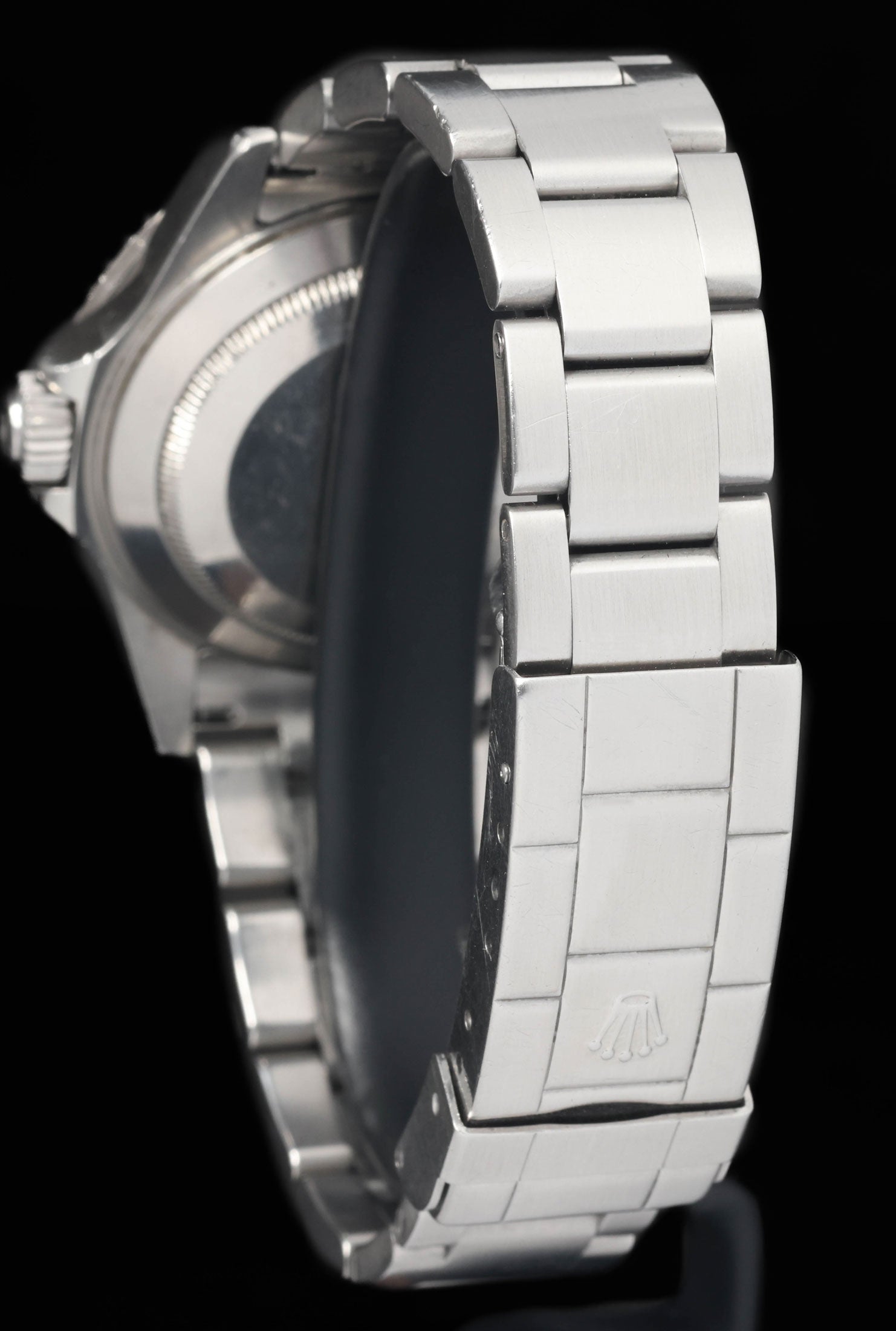 Preowned vintage Rolex Submariner 16610 40mm 2007 | Crown Vintage Watches