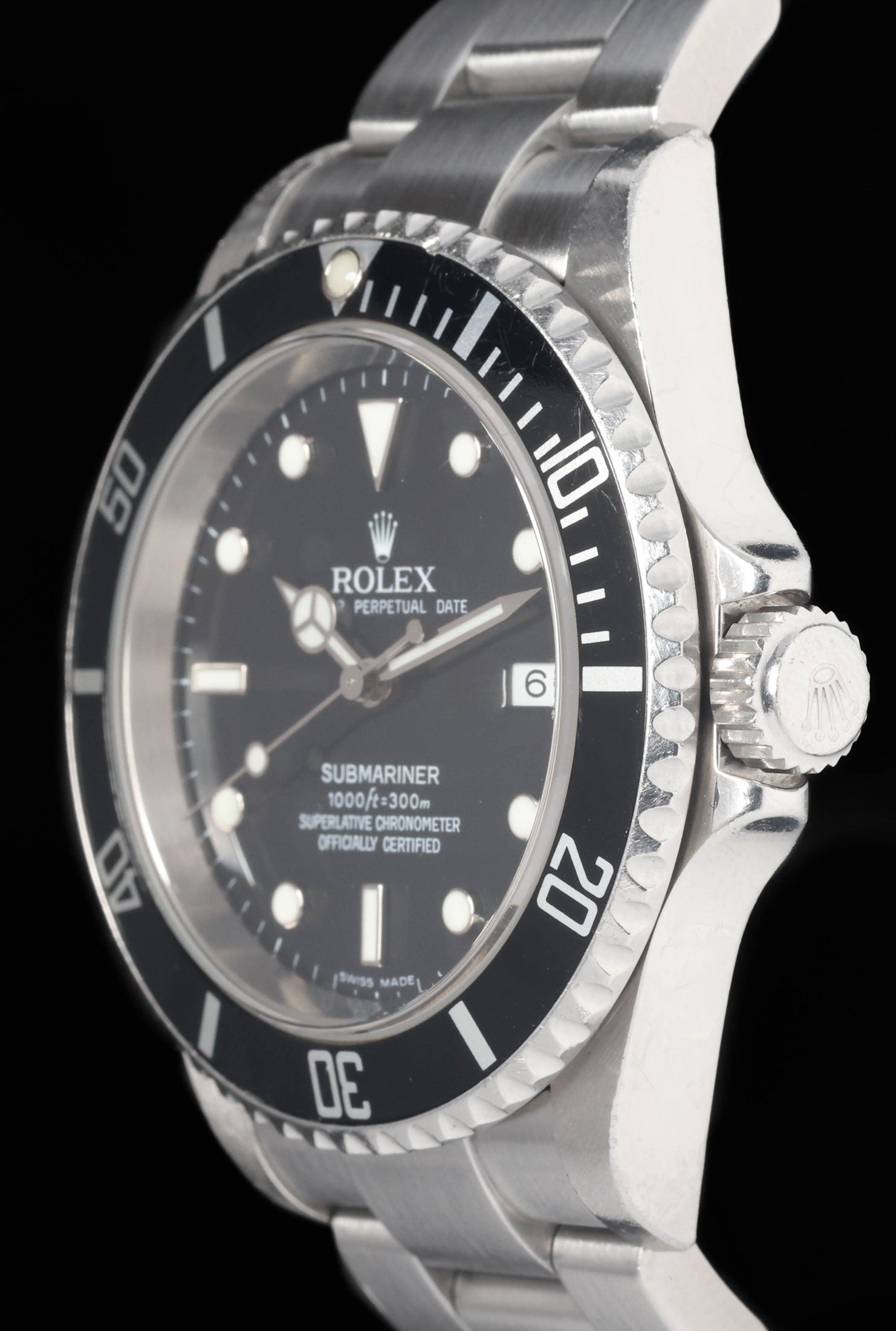 Preowned vintage Rolex Submariner 16610 40mm 2007 | Crown Vintage Watches