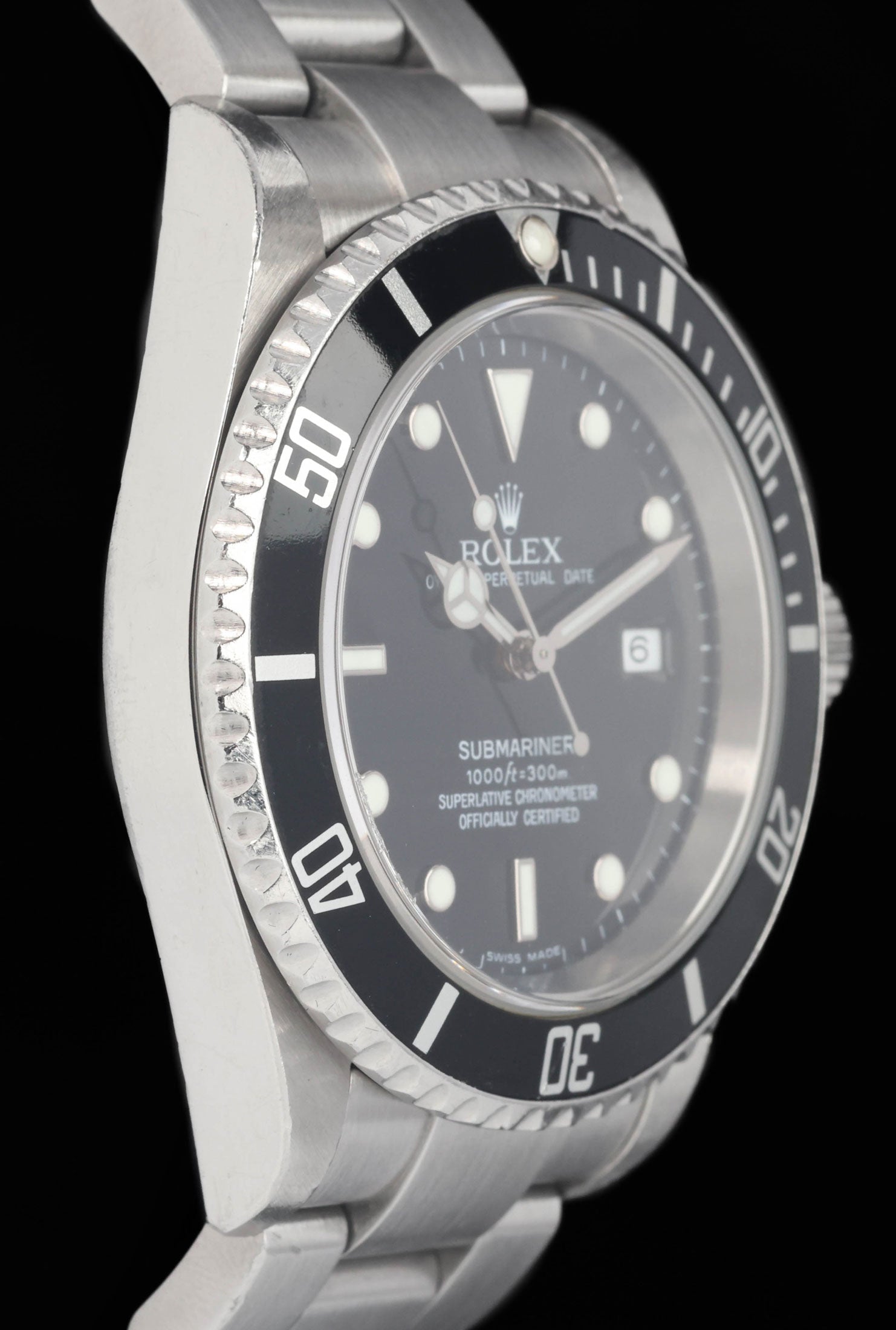Preowned vintage Rolex Submariner 16610 40mm 2007 | Crown Vintage Watches