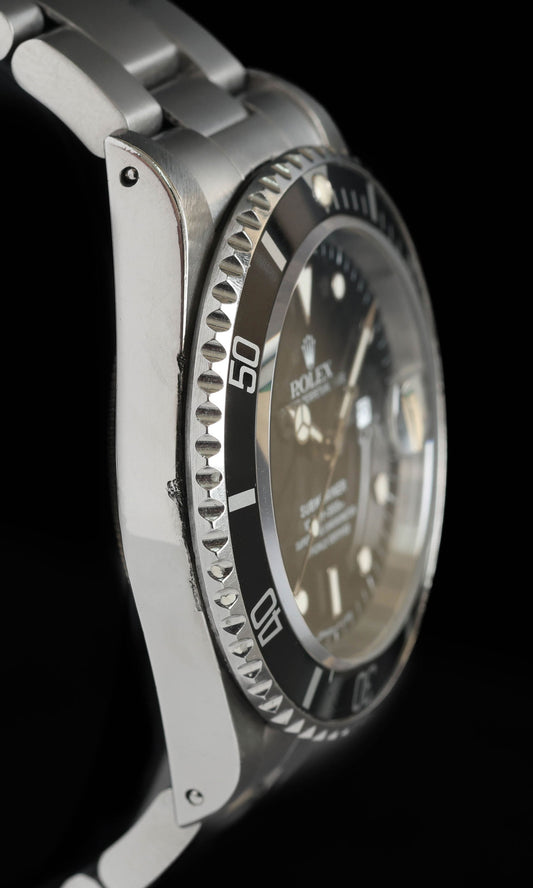 Vintage Rolex Submariner 16610 'Tritium Dial' 1994 | Crown Vintage Watches