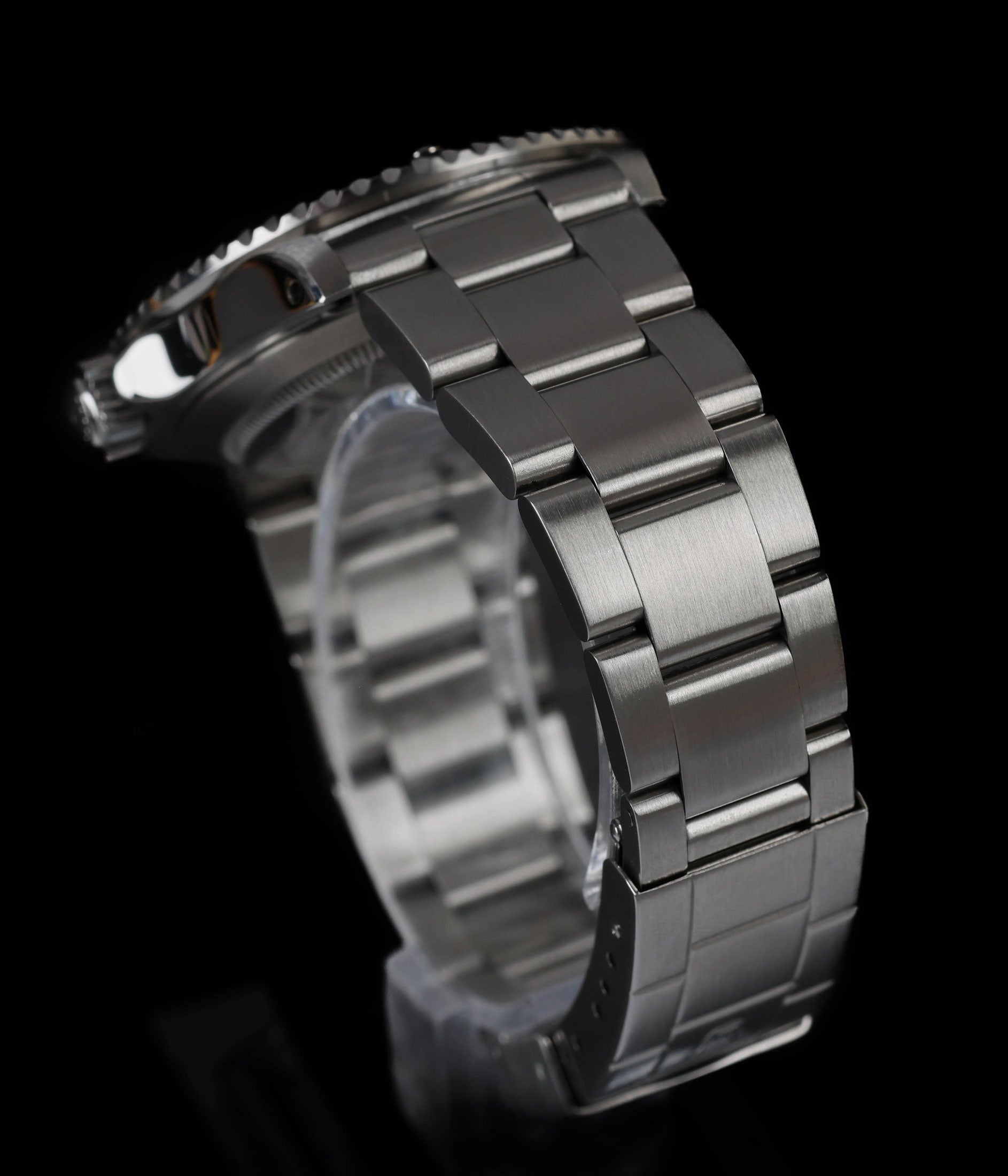 Rolex Submariner 40MM  'Swiss Only' 16610 | 1997 | Crown Vintage Watches