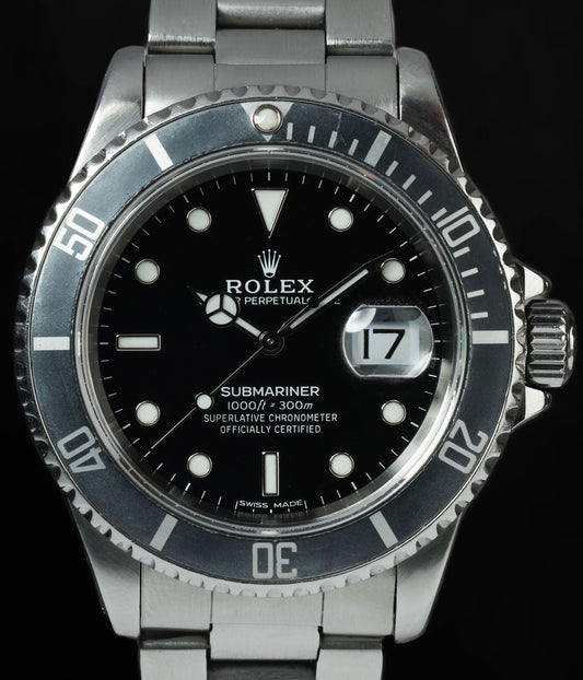 Pre-owned vintage Rolex Submariner 40mm 16610 1996 Box & Papers | Crown Vintage Watches