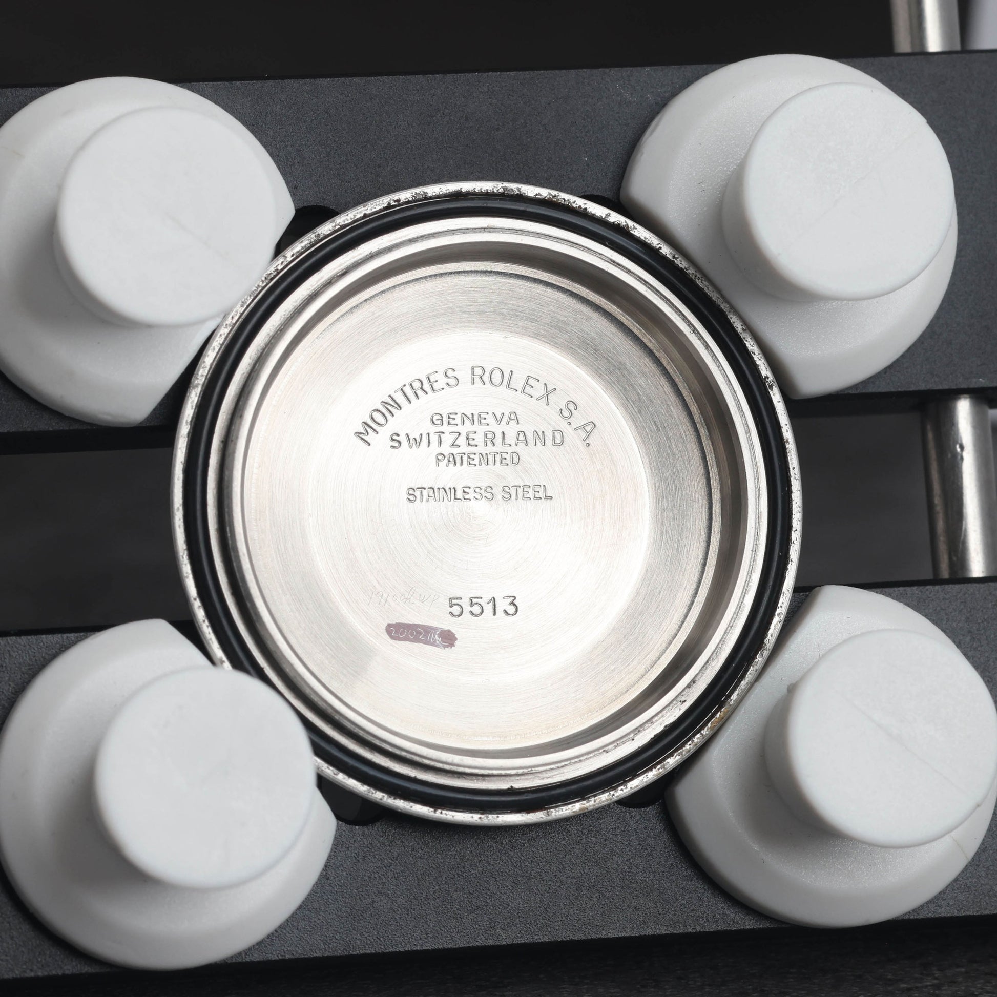 Preowned vintage Rolex Submariner 5513 'Serif Dial' 40mm 1978 | Crown Vintage Watches