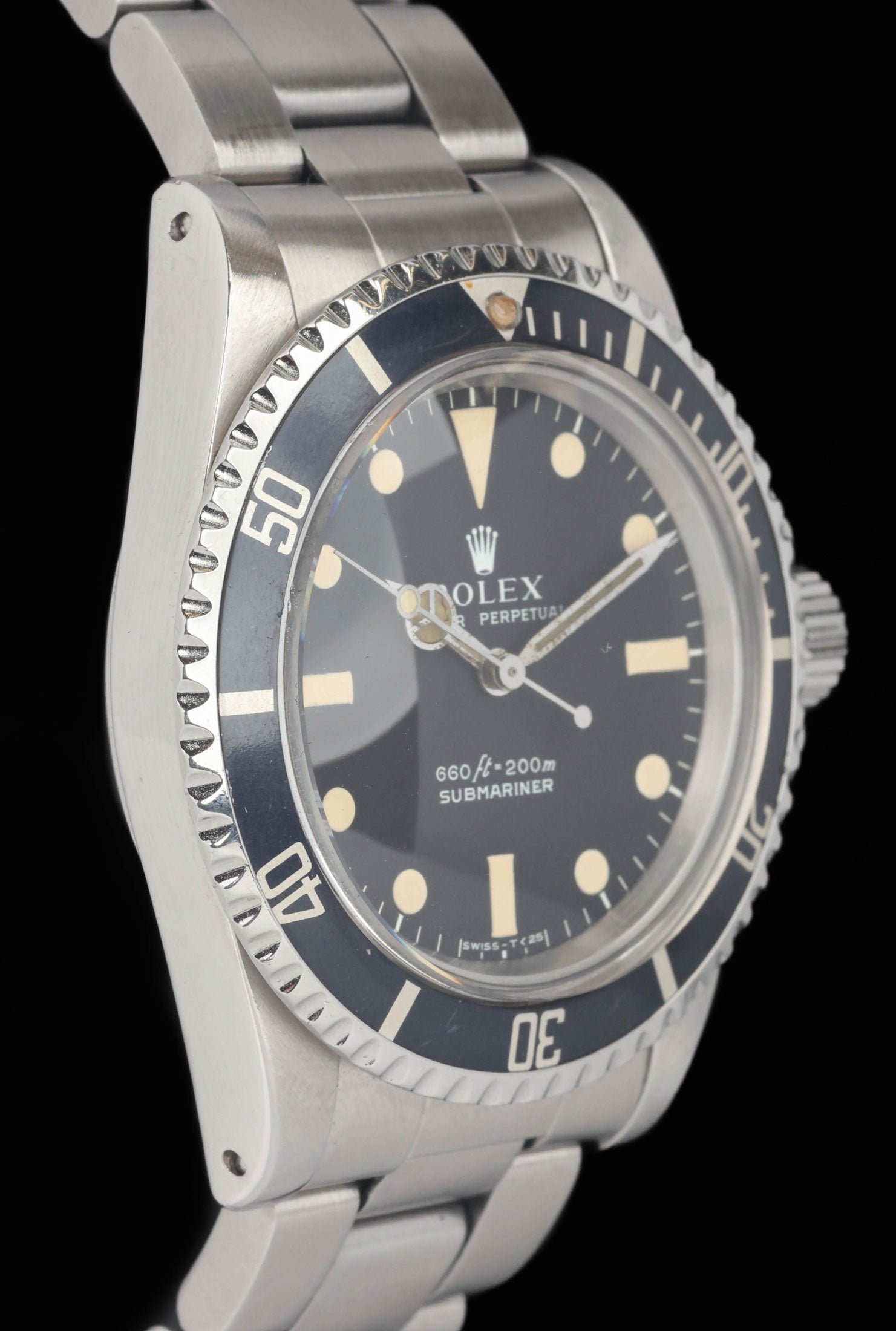 Preowned vintage Rolex Submariner 5513 'Serif Dial' 40mm 1978 | Crown Vintage Watches