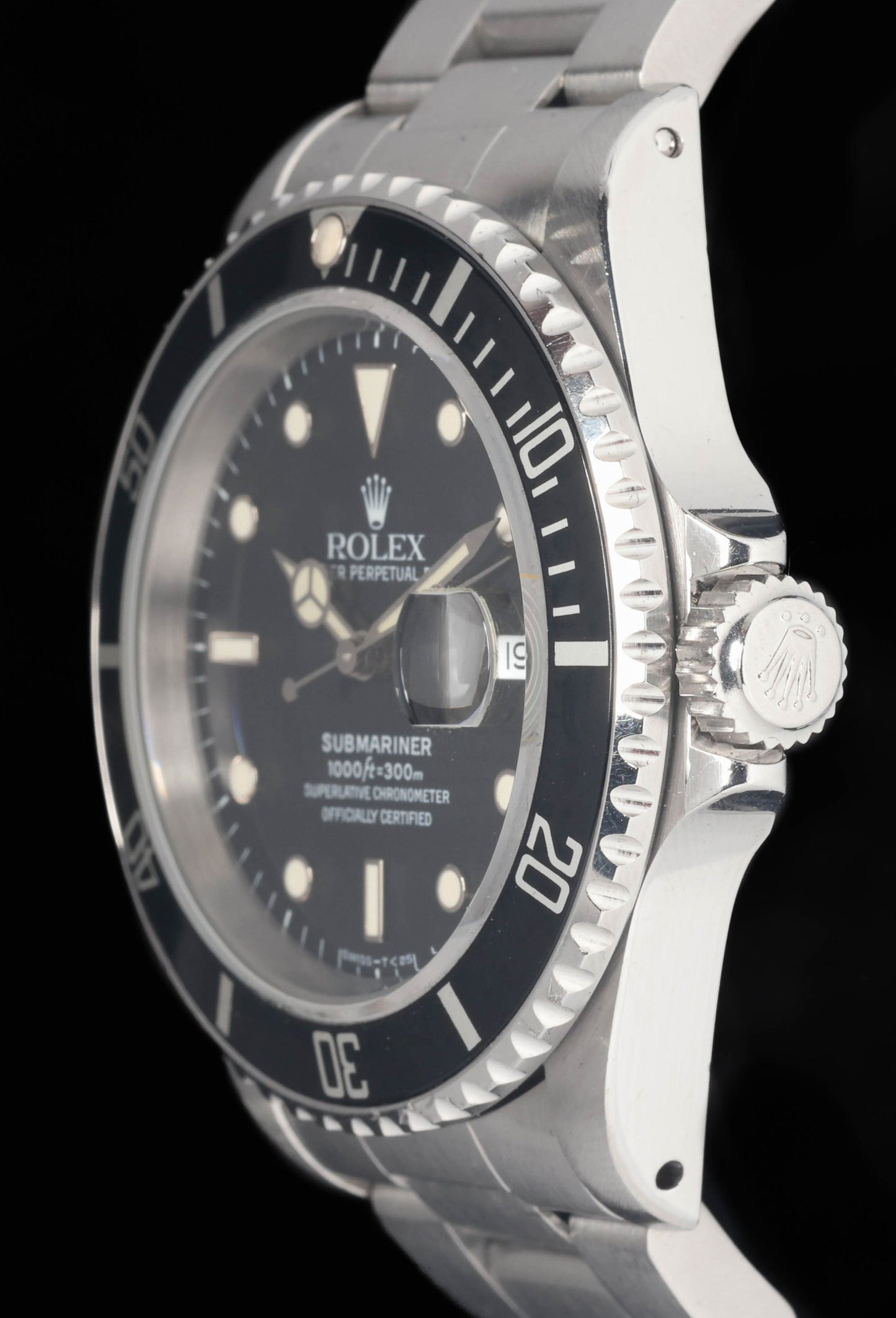 Preowned vintage Rolex Submariner Date 16610 40mm 1991 | Crown Vintage Watches