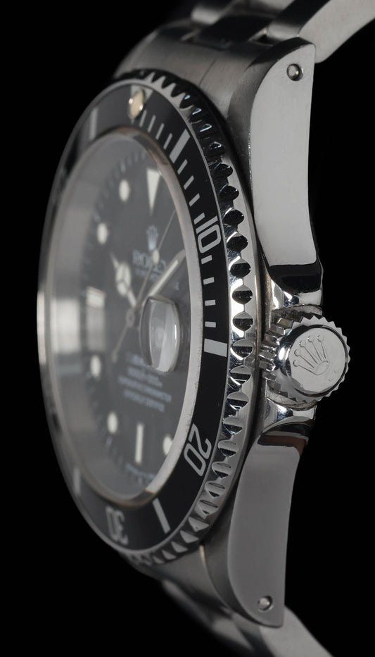 Pre-owned vintage Rolex Submariner Date 16610 40mm 1996 | Crown Vintage Watches