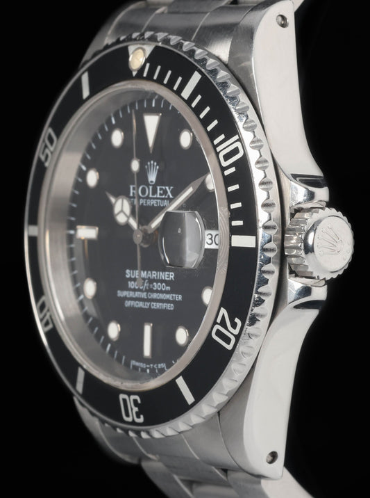 Preowned vintage Rolex Submariner Date 16610 40mm 1996 | Crown Vintage Watches