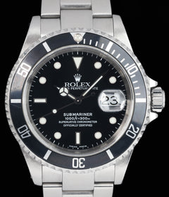 Rolex Submariner Date 16610 40mm 2001 Box & Papers