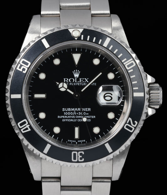 Preowned vintage Rolex Submariner Date 16610 40mm 2002 Full Set | Crown Vintage Watches