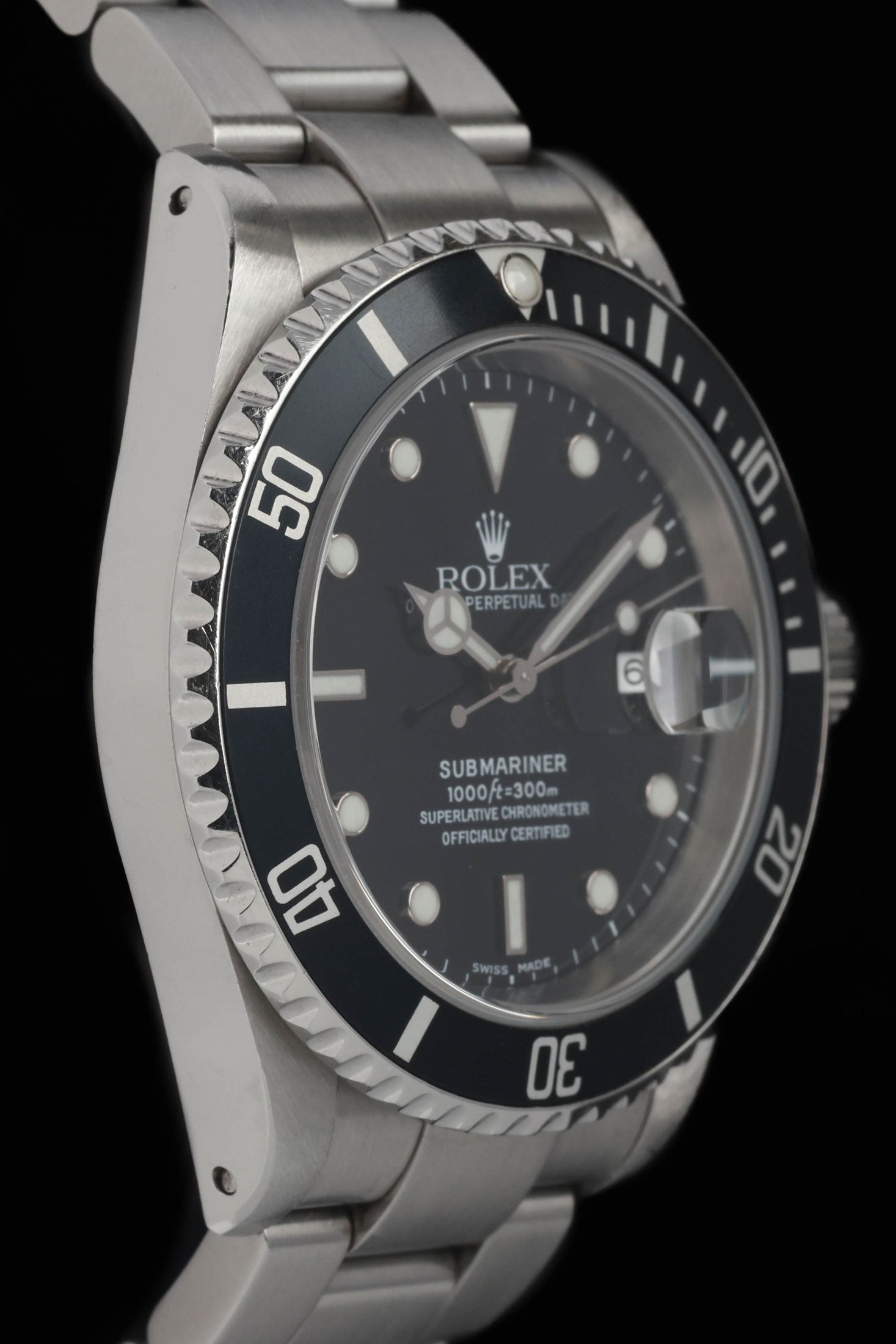 Preowned vintage Rolex Submariner Date 16610 40mm 2002 Full Set | Crown Vintage Watches