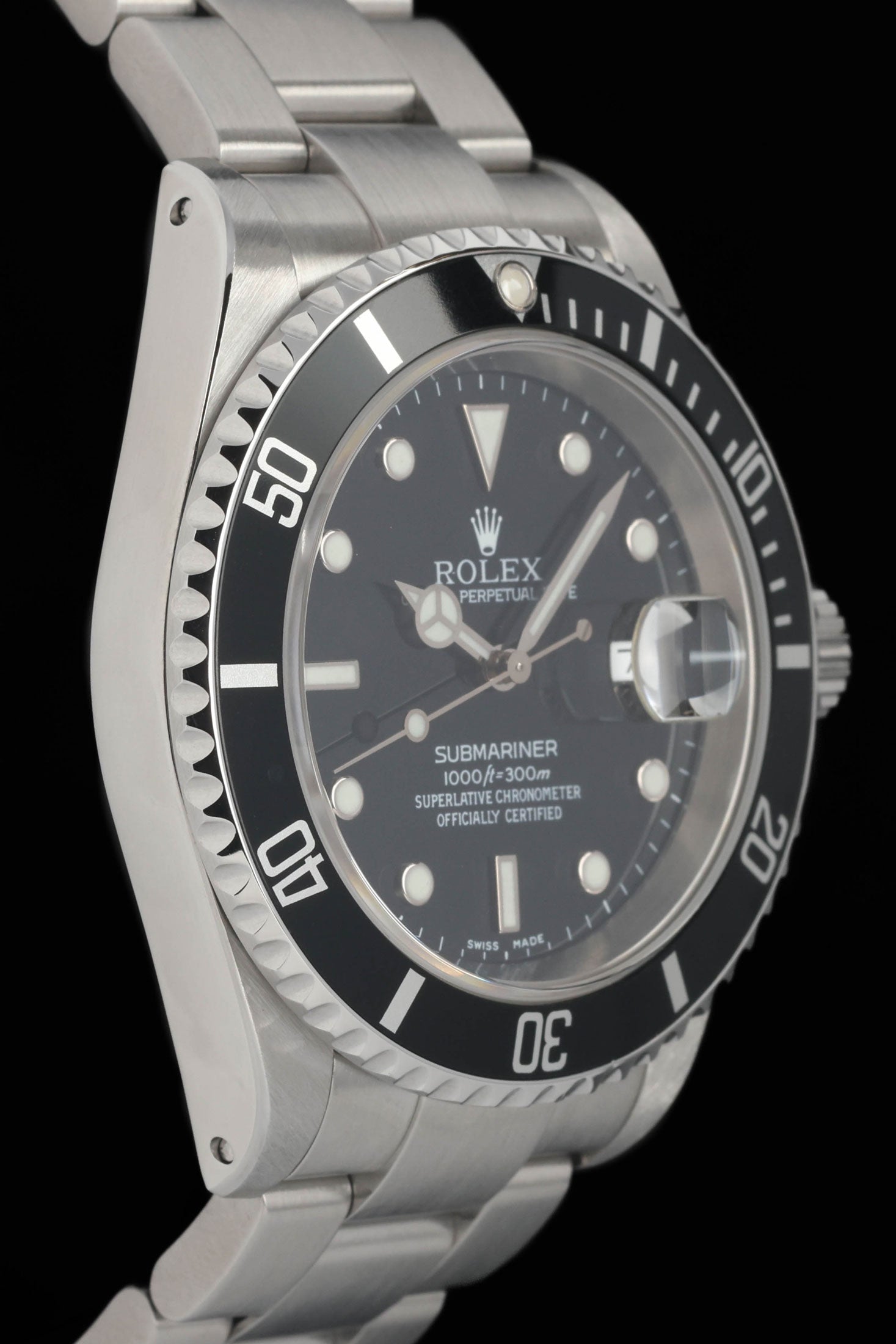 Preowned vintage Rolex Submariner Date 16610 40mm 2002 Box & Papers | Crown Vintage Watches