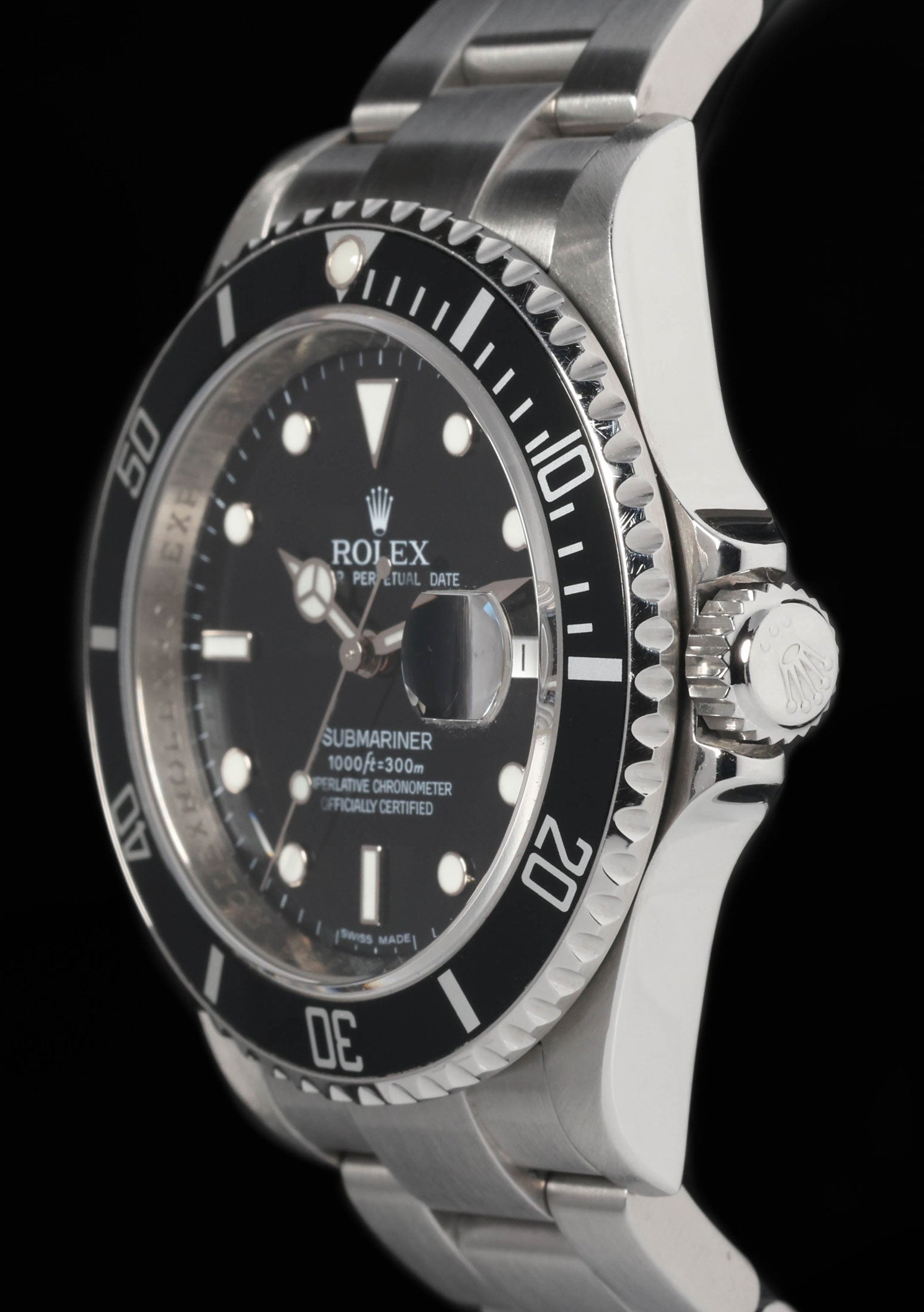 Pre-owned vintage Rolex Submariner Date 16610 ‘Engraved Rehaut’ 40mm 2008 | Crown Vintage Watches