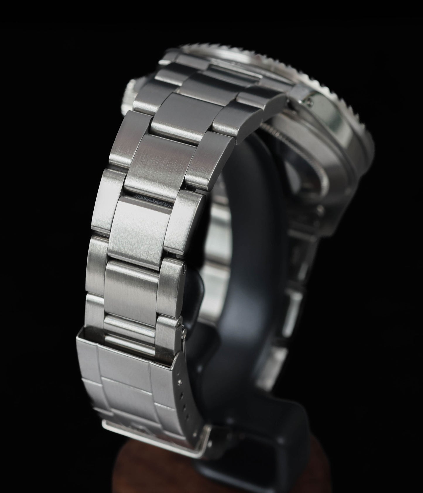 Pre-owned vintage Rolex Submariner Date 16800 40MM 1985 | Crown Vintage Watches