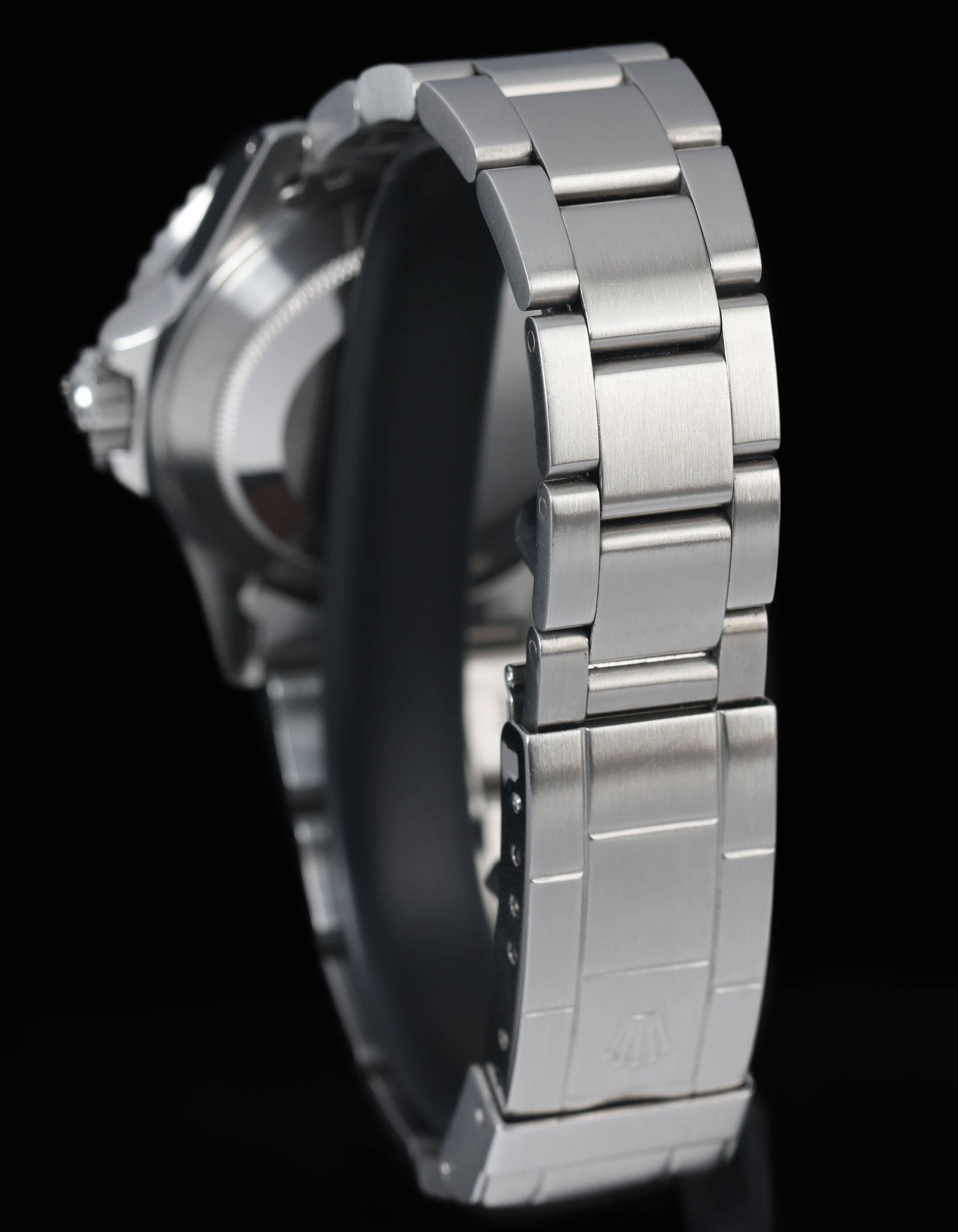 Pre-owned vintage Rolex Submariner Date 40MM 168000 | 1987 Watch & Box - Crown Vintage Watches