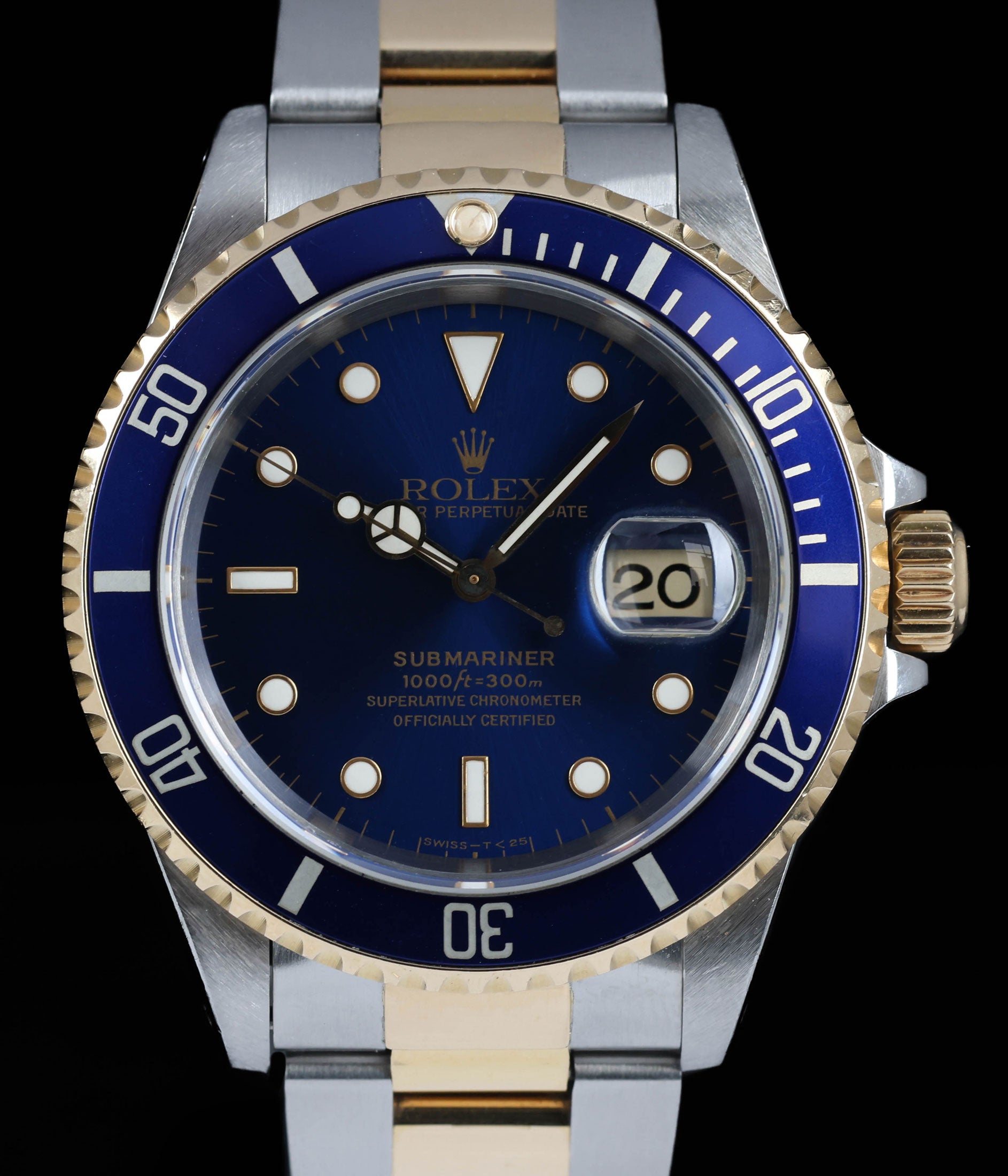 Pre-owned vintage Rolex Submariner Date Two-Tone 16613LB 40MM 1997 Box & Paper | Crown Vintage Watches