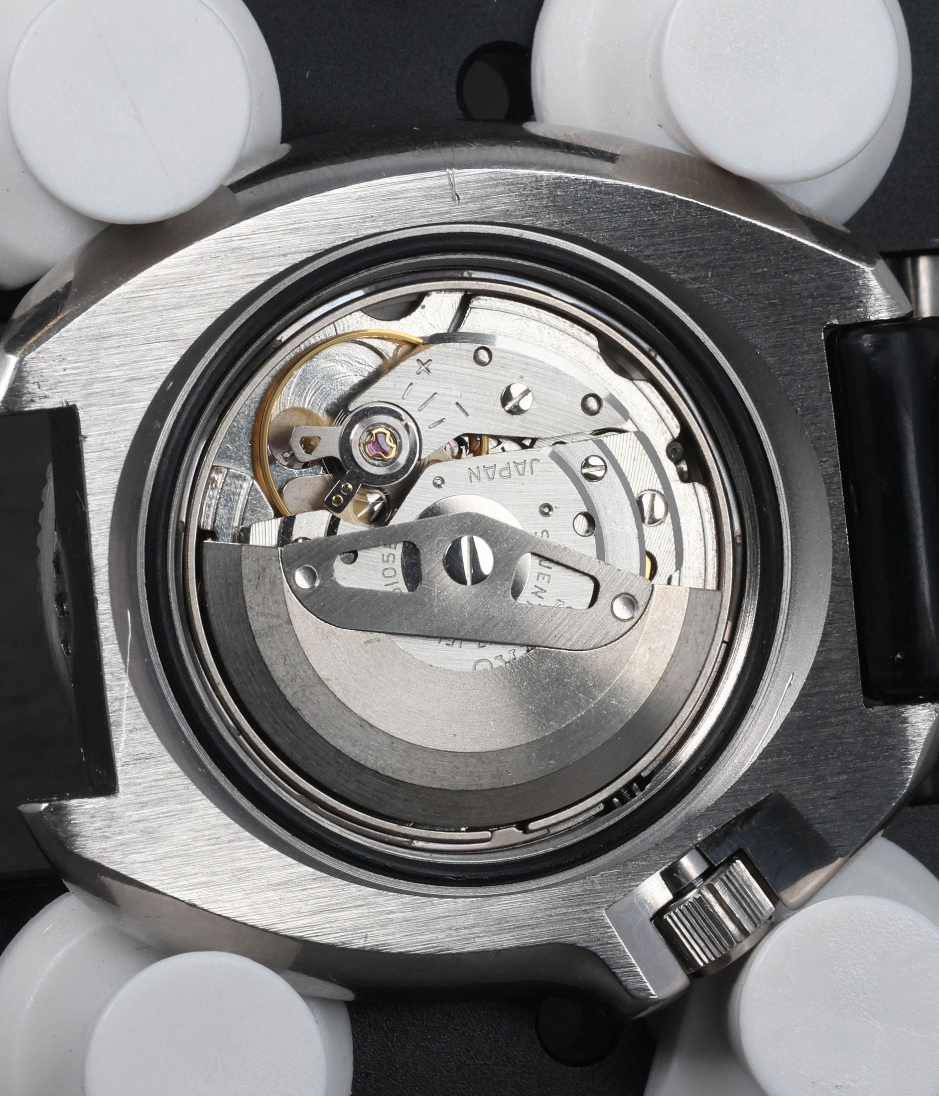 Pre-owned vintage Seiko 6105-8110 'DVDP73' Dry Valley Drilling Project 44MM 1974 | Crown Vintage Watches